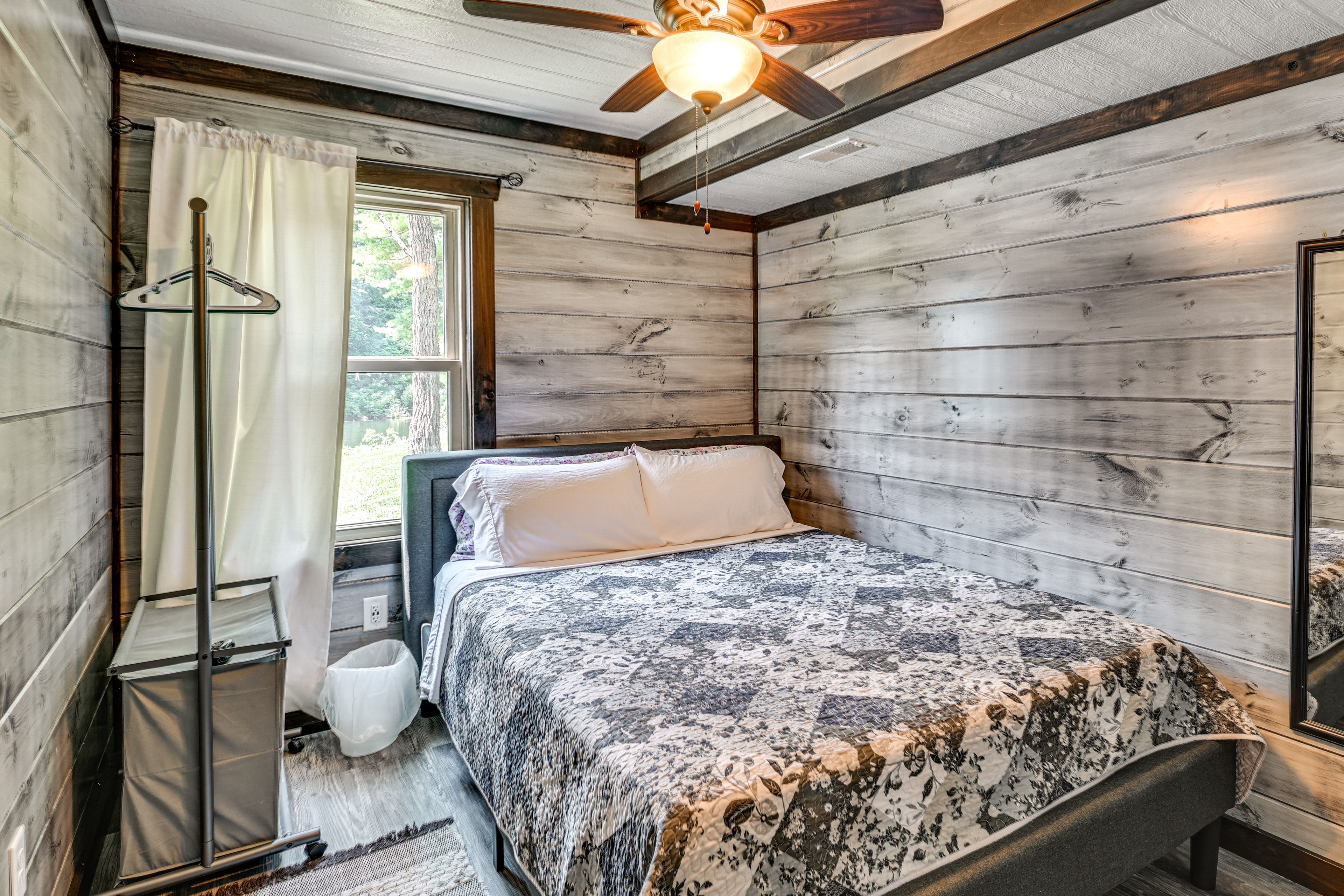 Bedroom1 | Queen Bed | Linens Provided | 1st Floor
