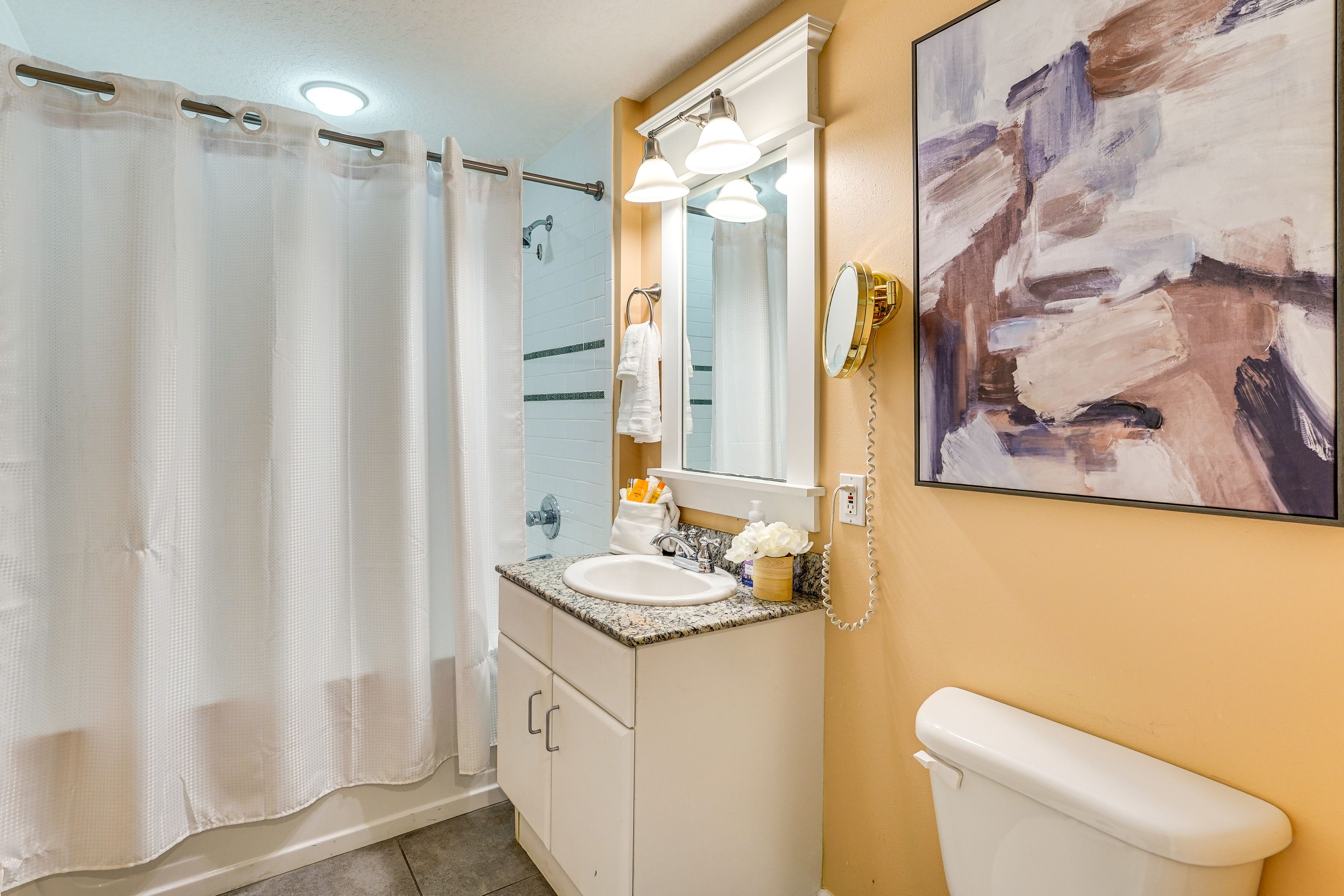 Bathroom | Towels Provided