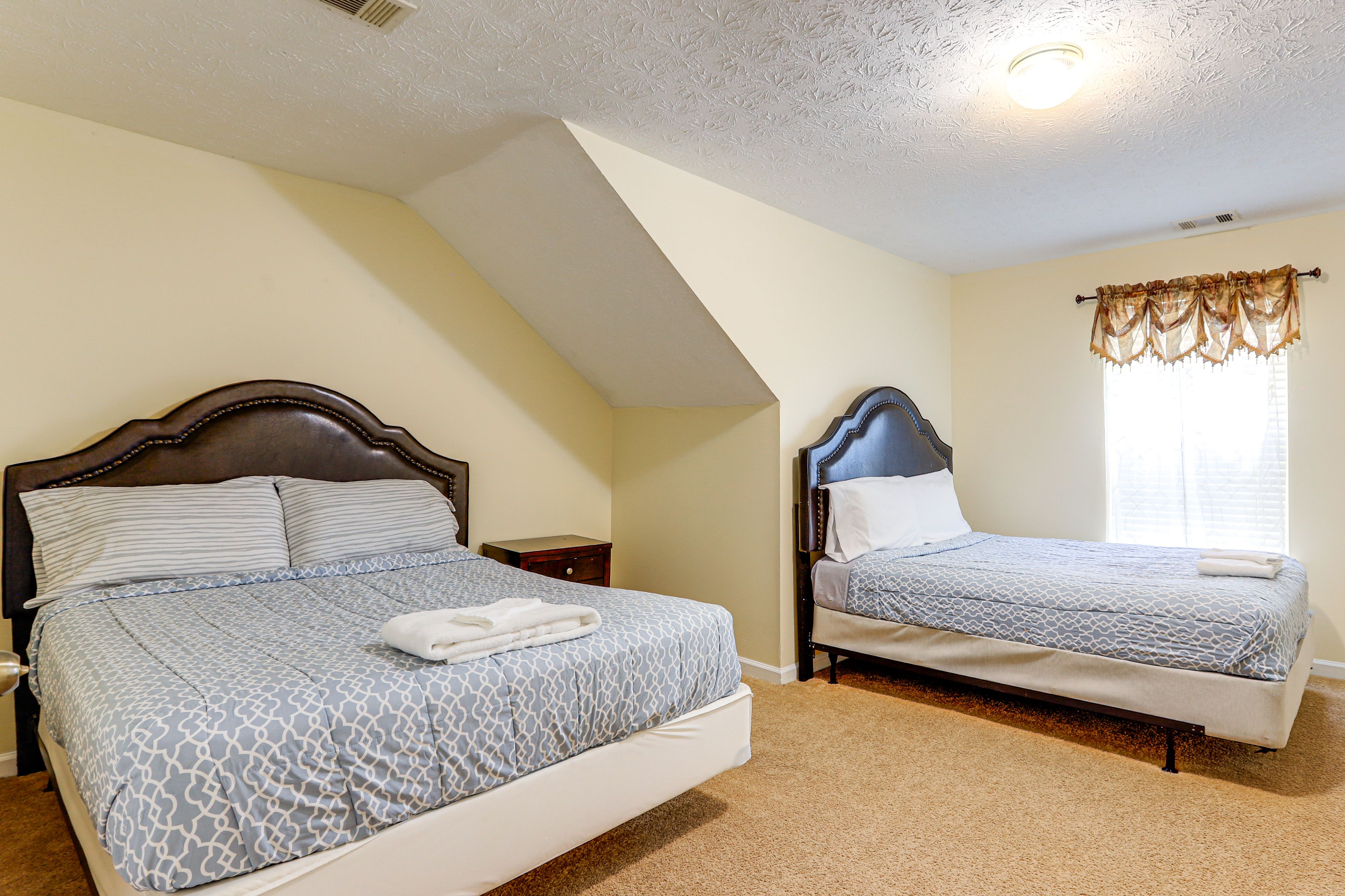 Bedroom 2 | 2nd Floor | 2 Queen Beds