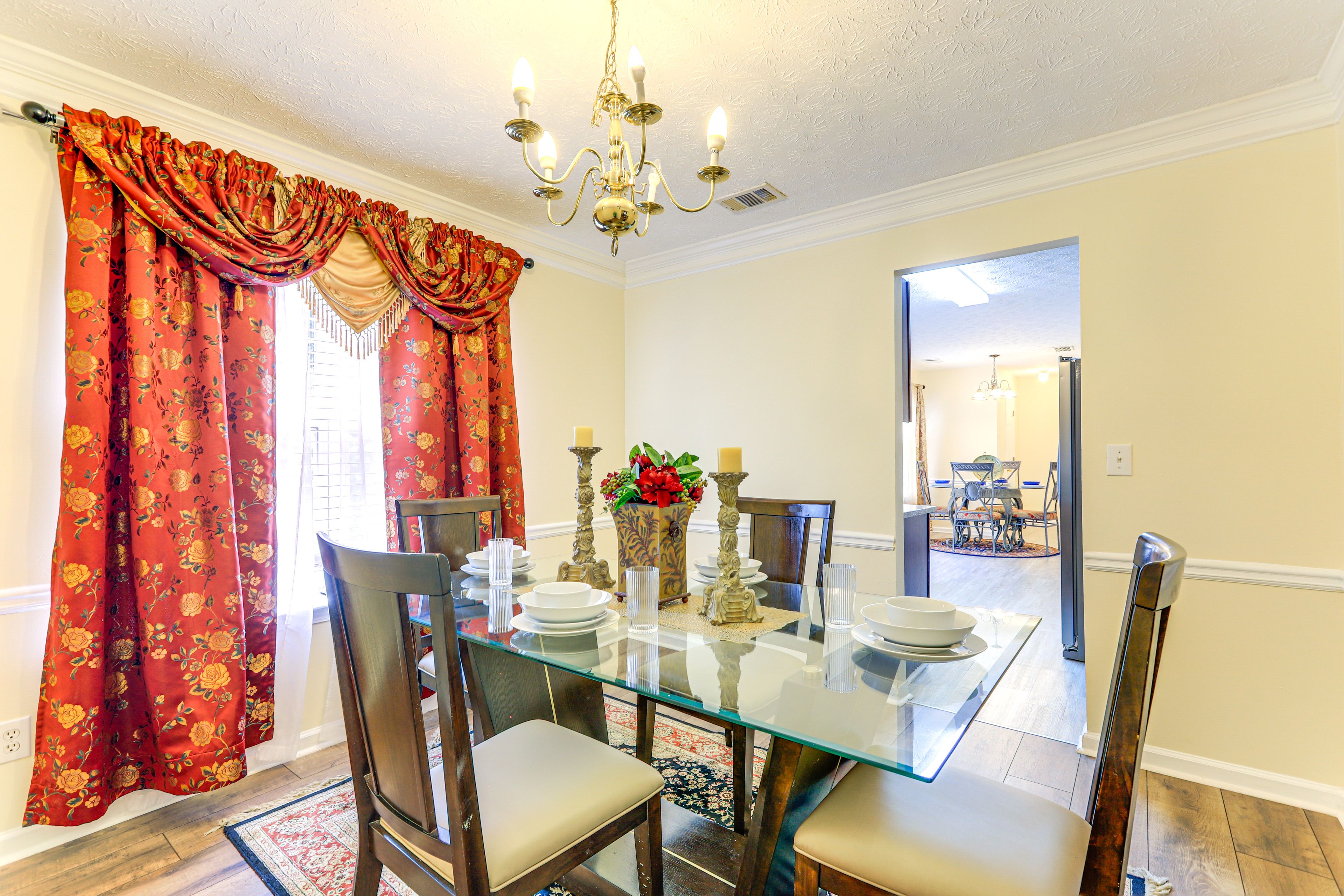 Formal Dining Room | 1st Floor