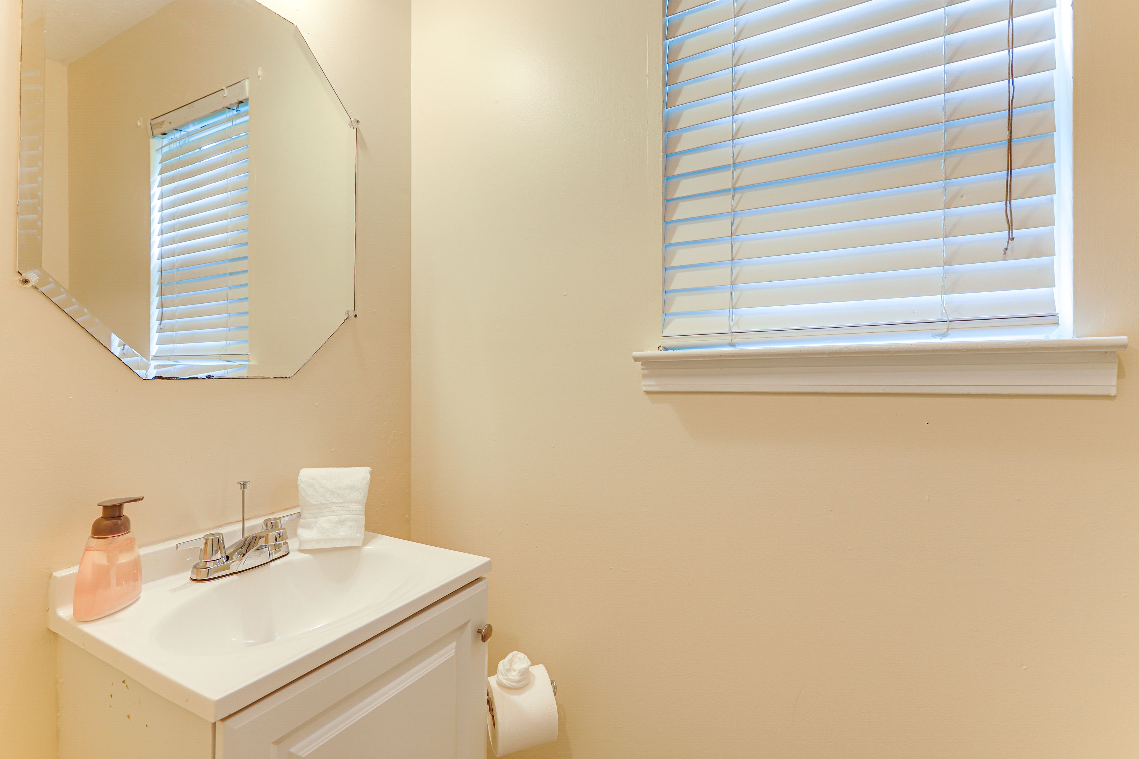 Half Bathroom | 1st Floor