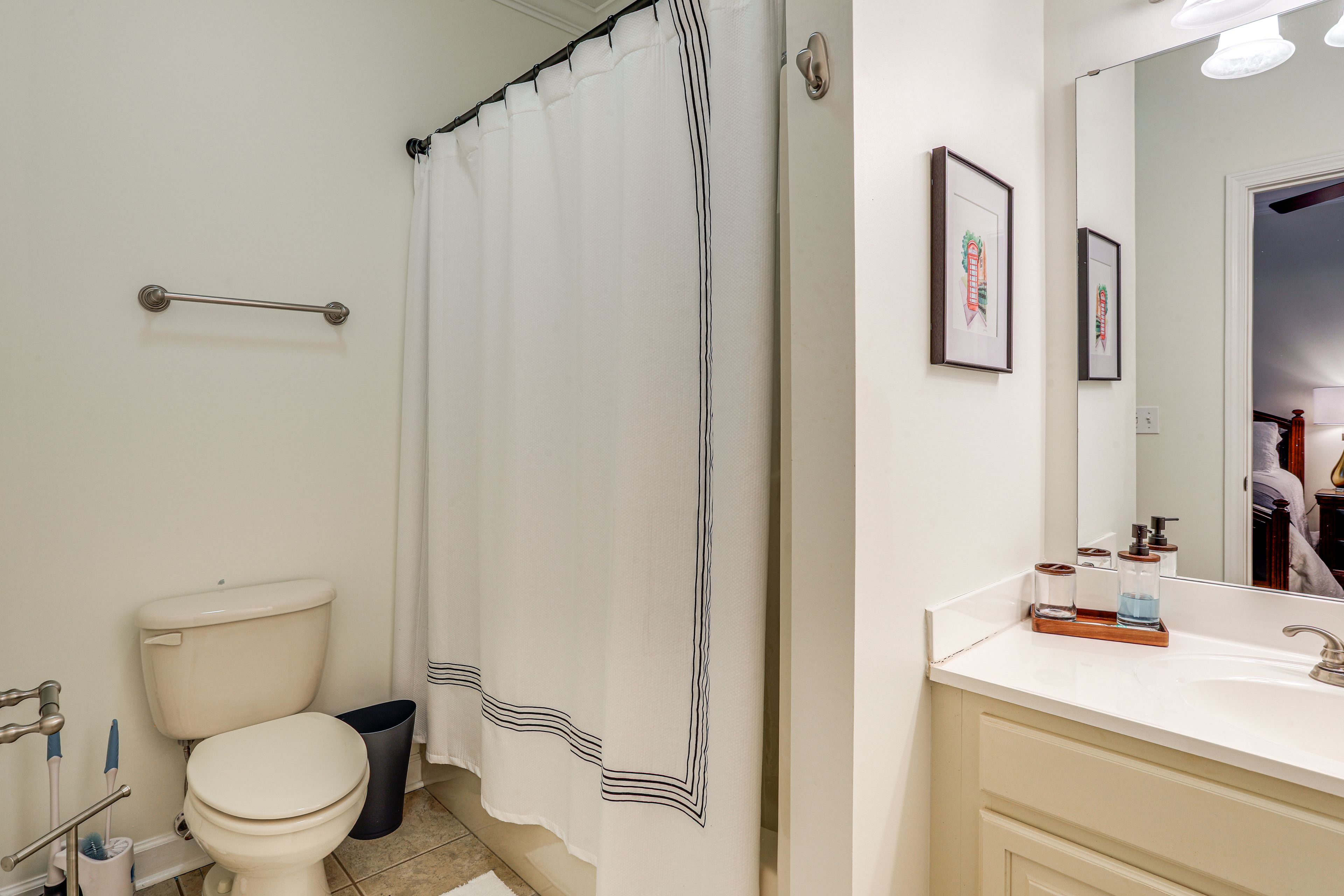 Full Bath | 2nd Floor