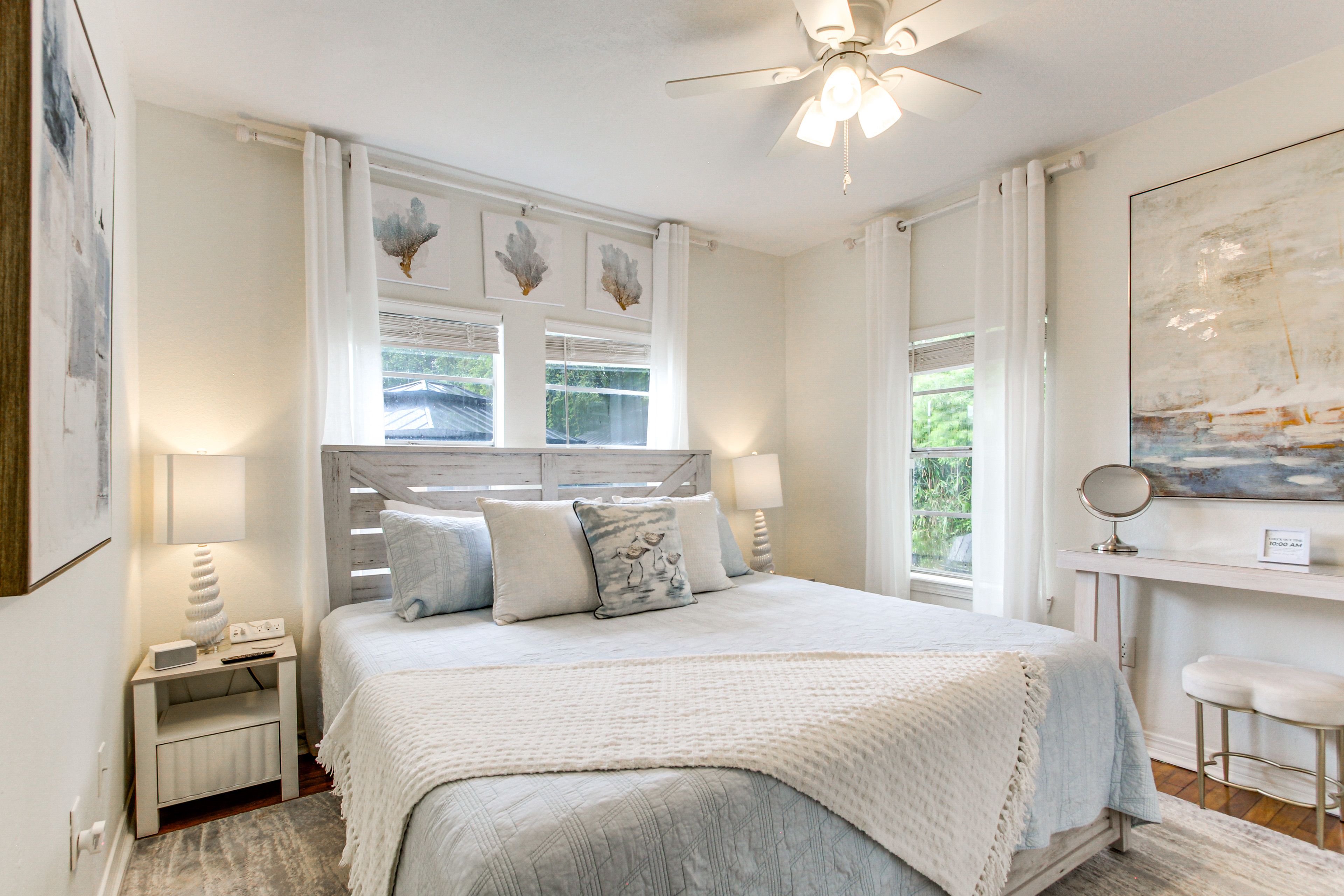 Bedroom 1 | King Bed | Linens Provided