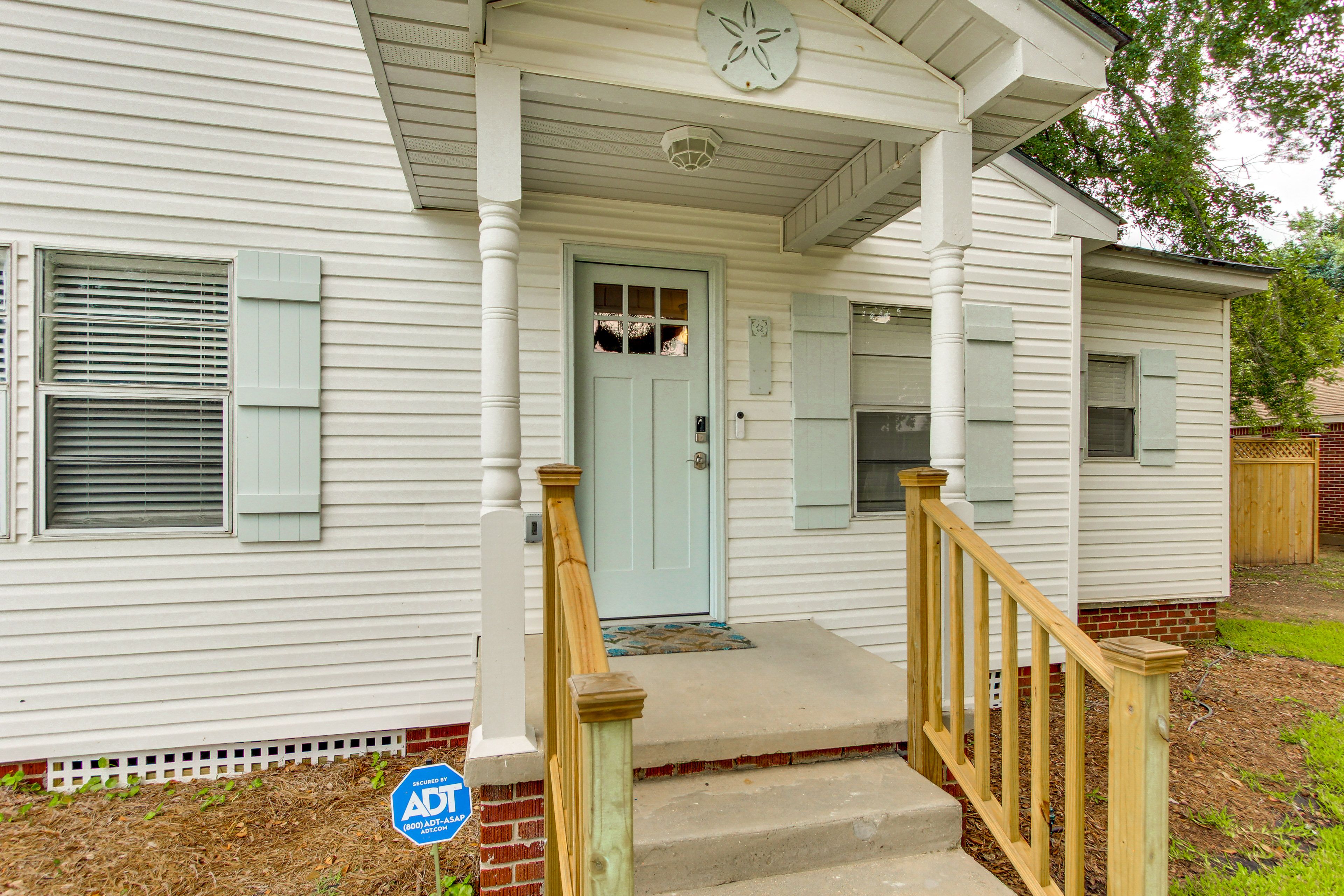 Exterior | Front Entry