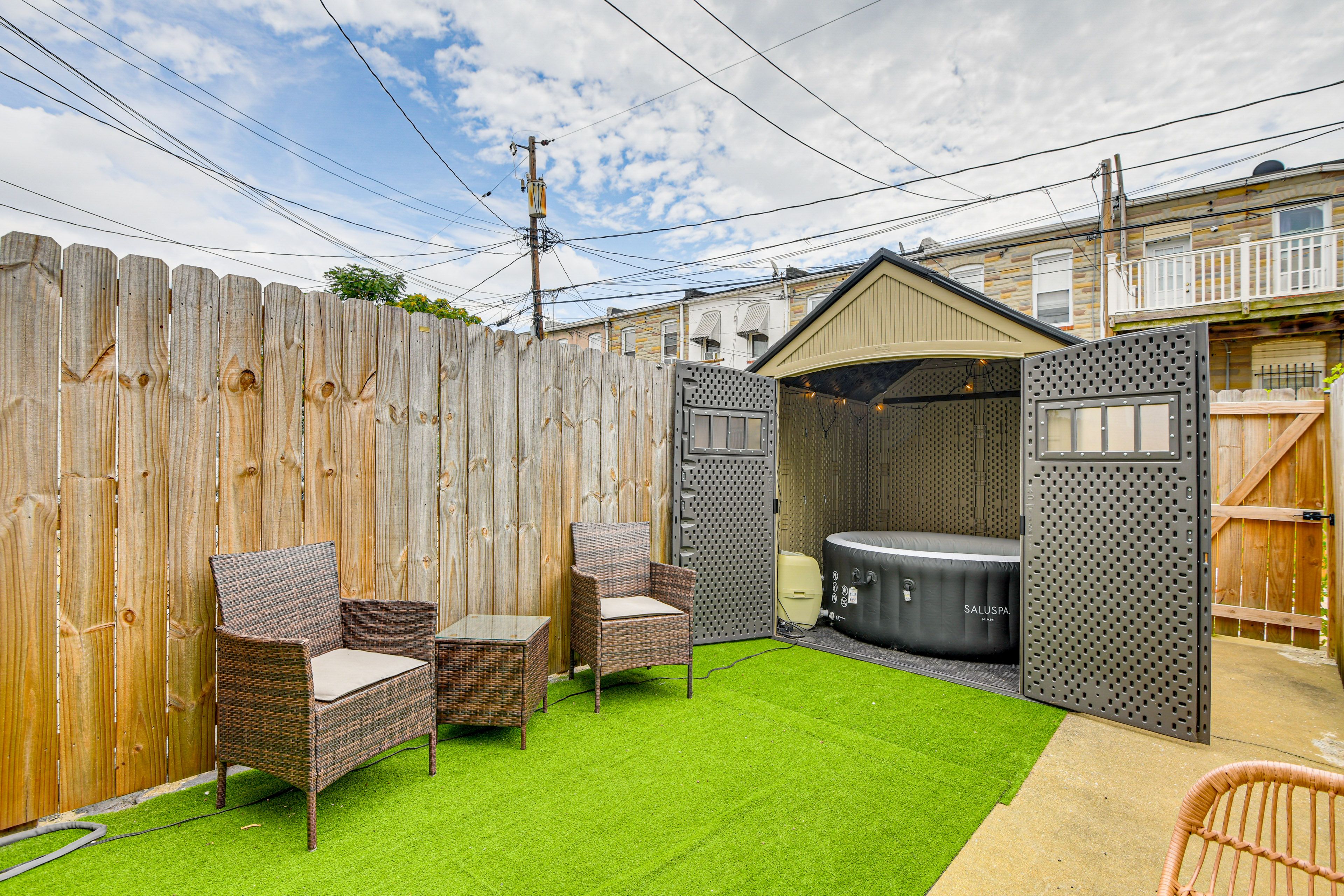 Baltimore Vacation Rental | 2BR | 2.5BA | 1,092 Sq Ft | Stairs Required