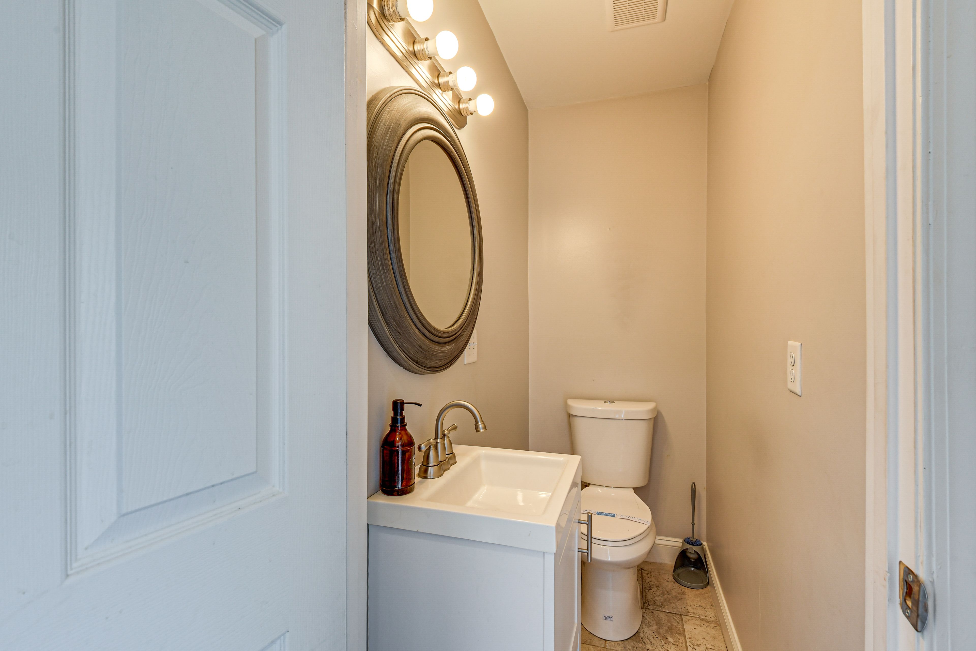 Half Bathroom | 1st Floor