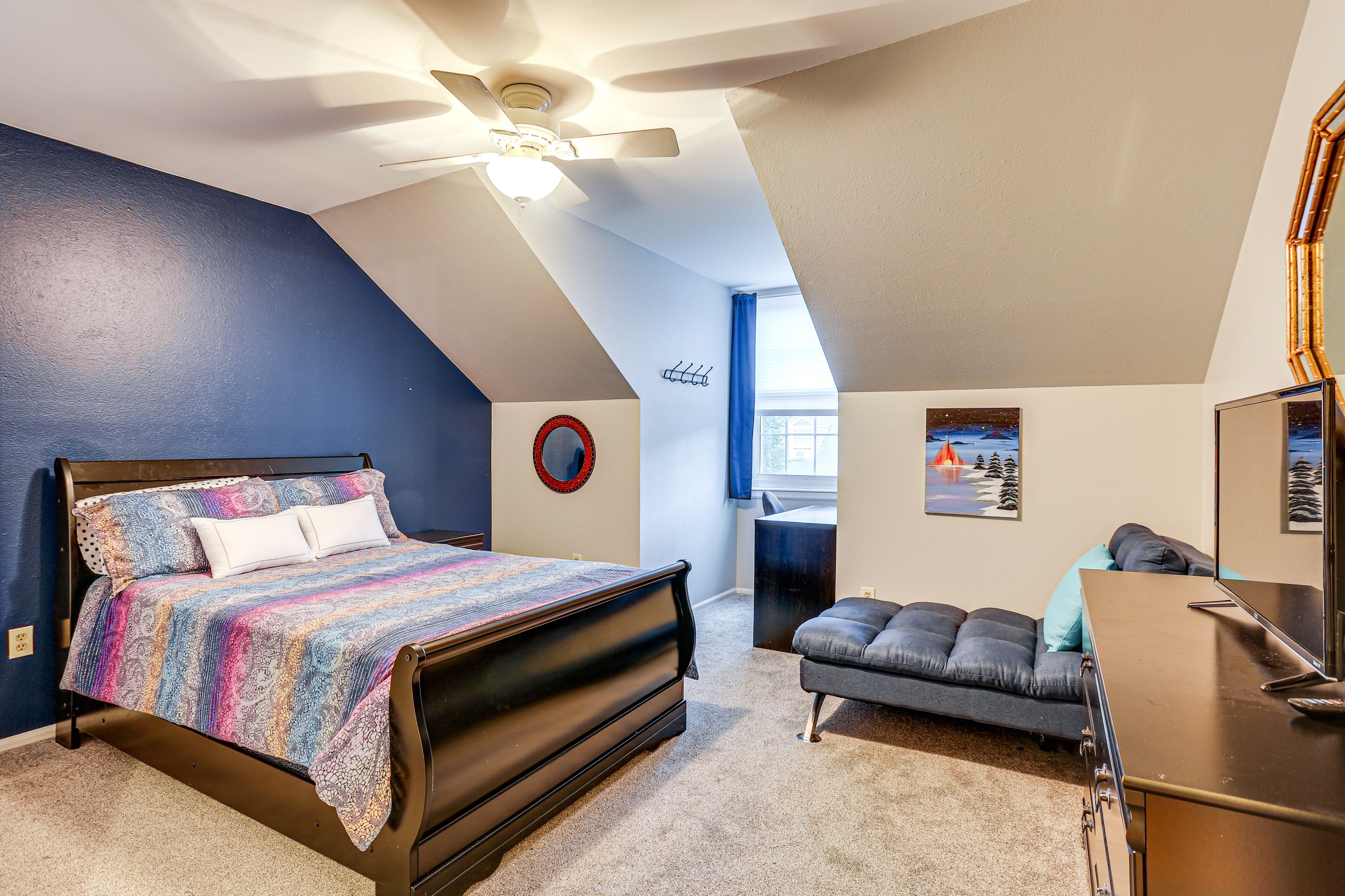 Bedroom 3 | Full Bed | 2nd Floor