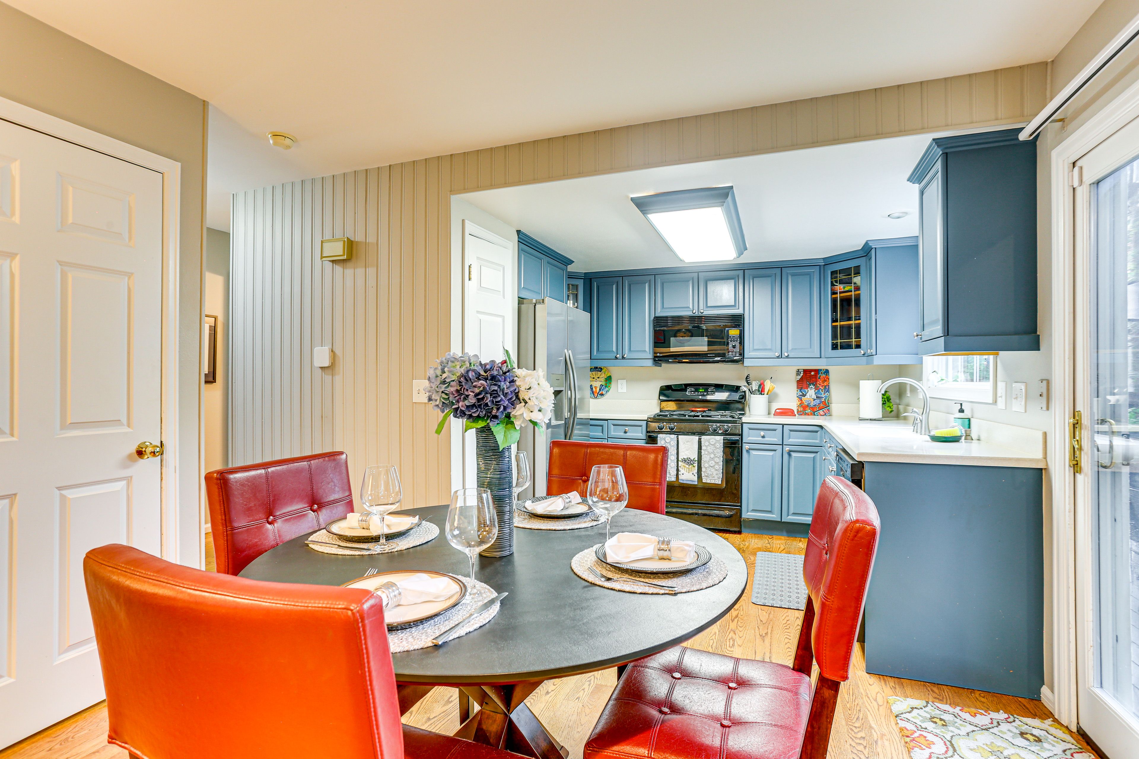 Dining Table | Kitchen