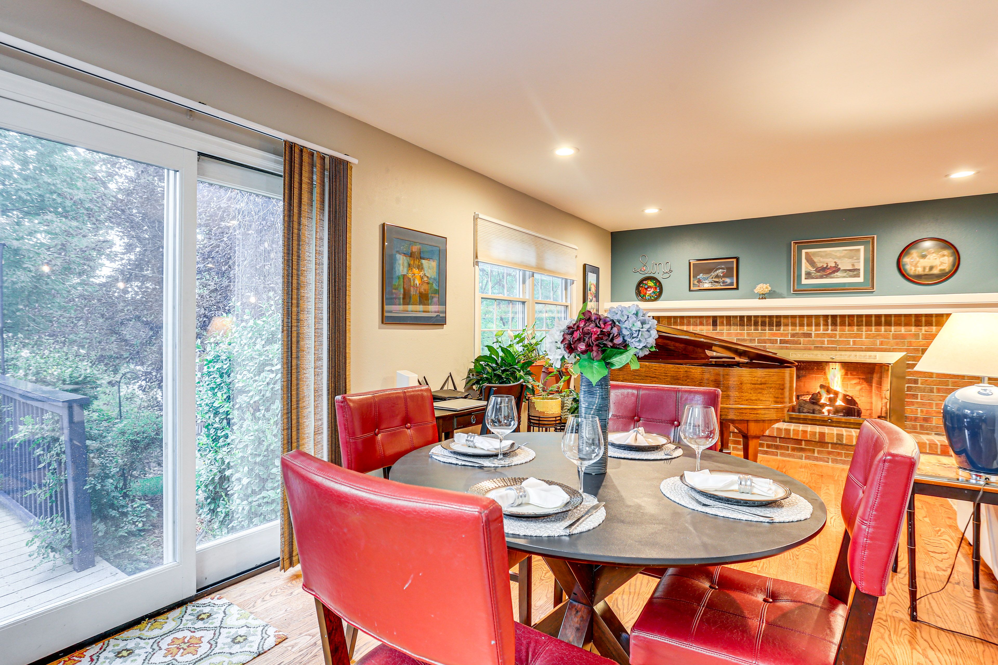 Addt'l Dining Table | 1st Floor