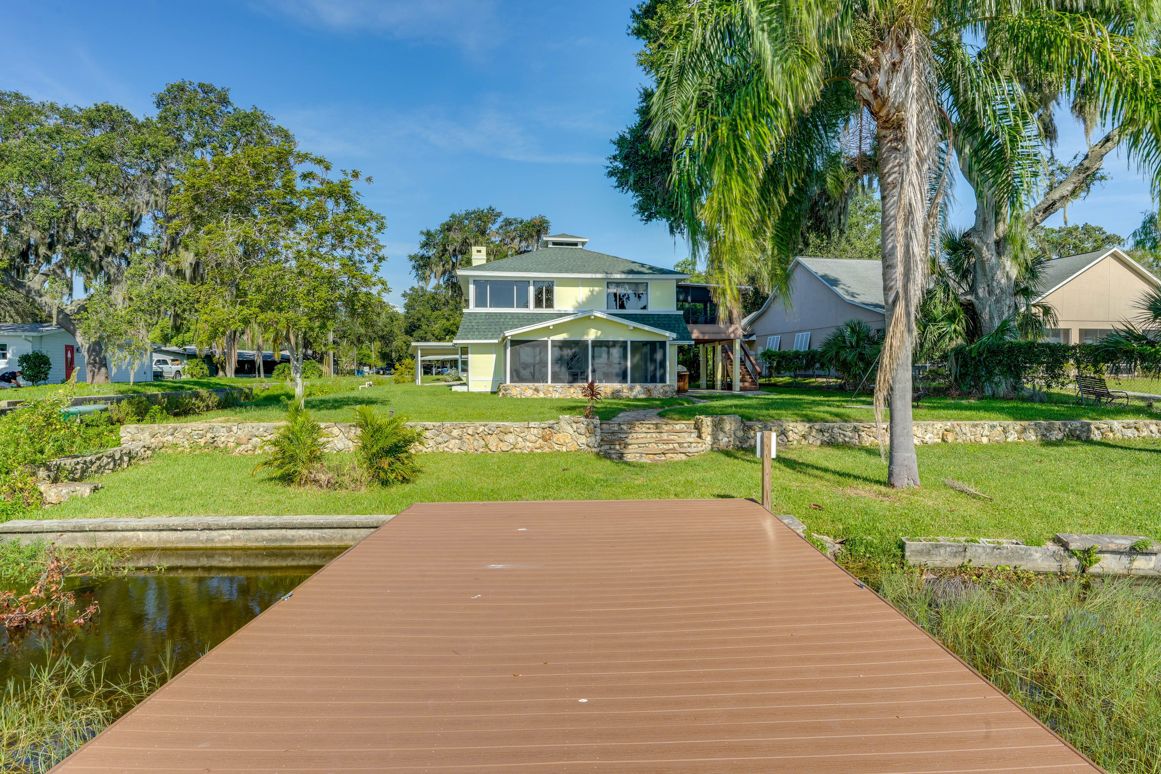 Shared Outdoor Space | Boat Dock