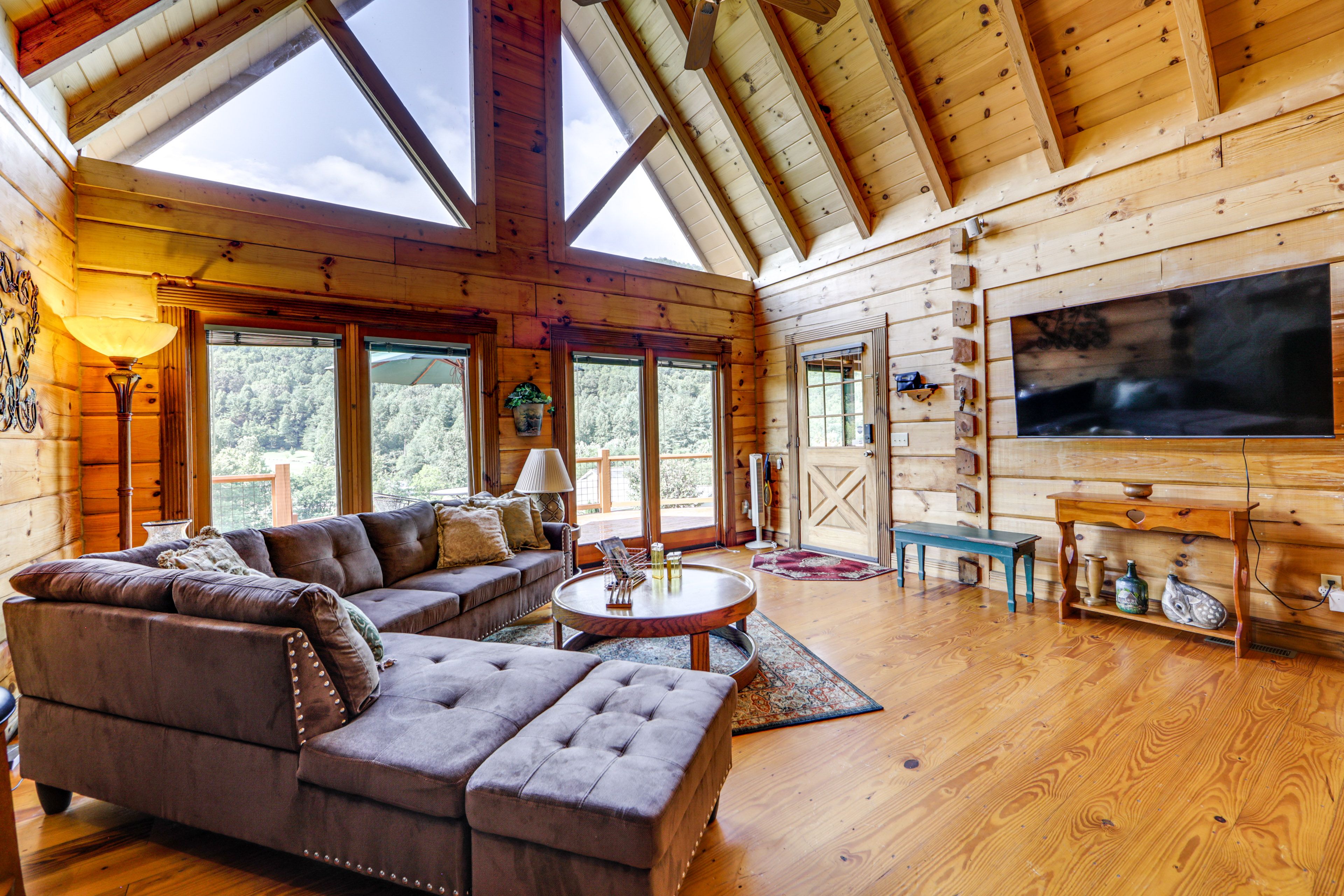 Franklin Vacation Rental | 3BR | 2BA | 1,692 Sq Ft | Stairs Required