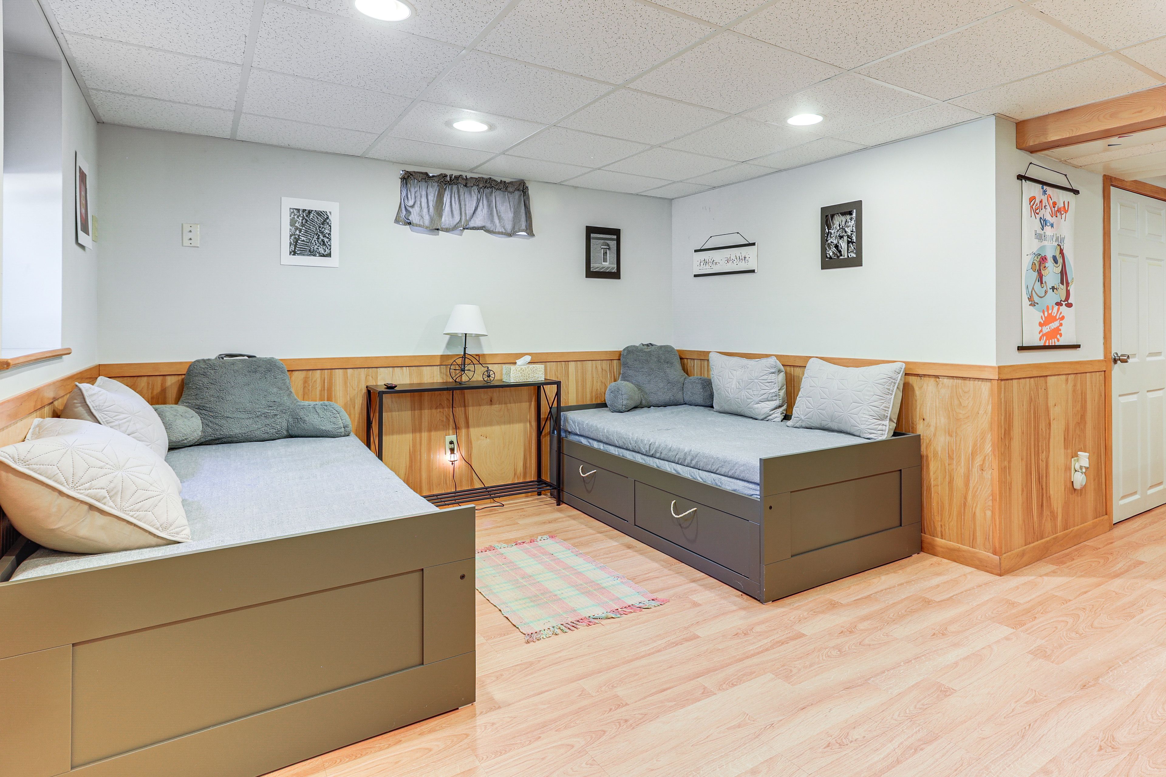 Sleeping Nook | Basement | 2 Twin Daybeds w/ Trundles (Convertible to Kings)