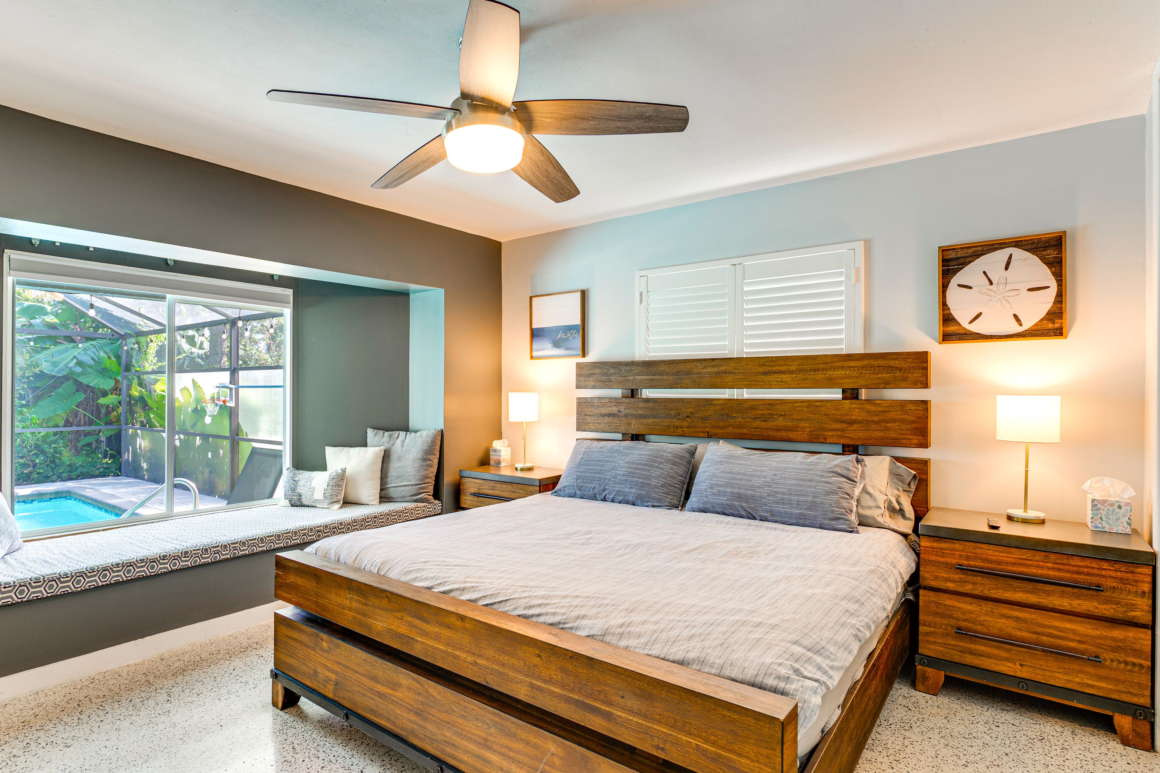 Bedroom 1 | King Bed | En-Suite Bathroom
