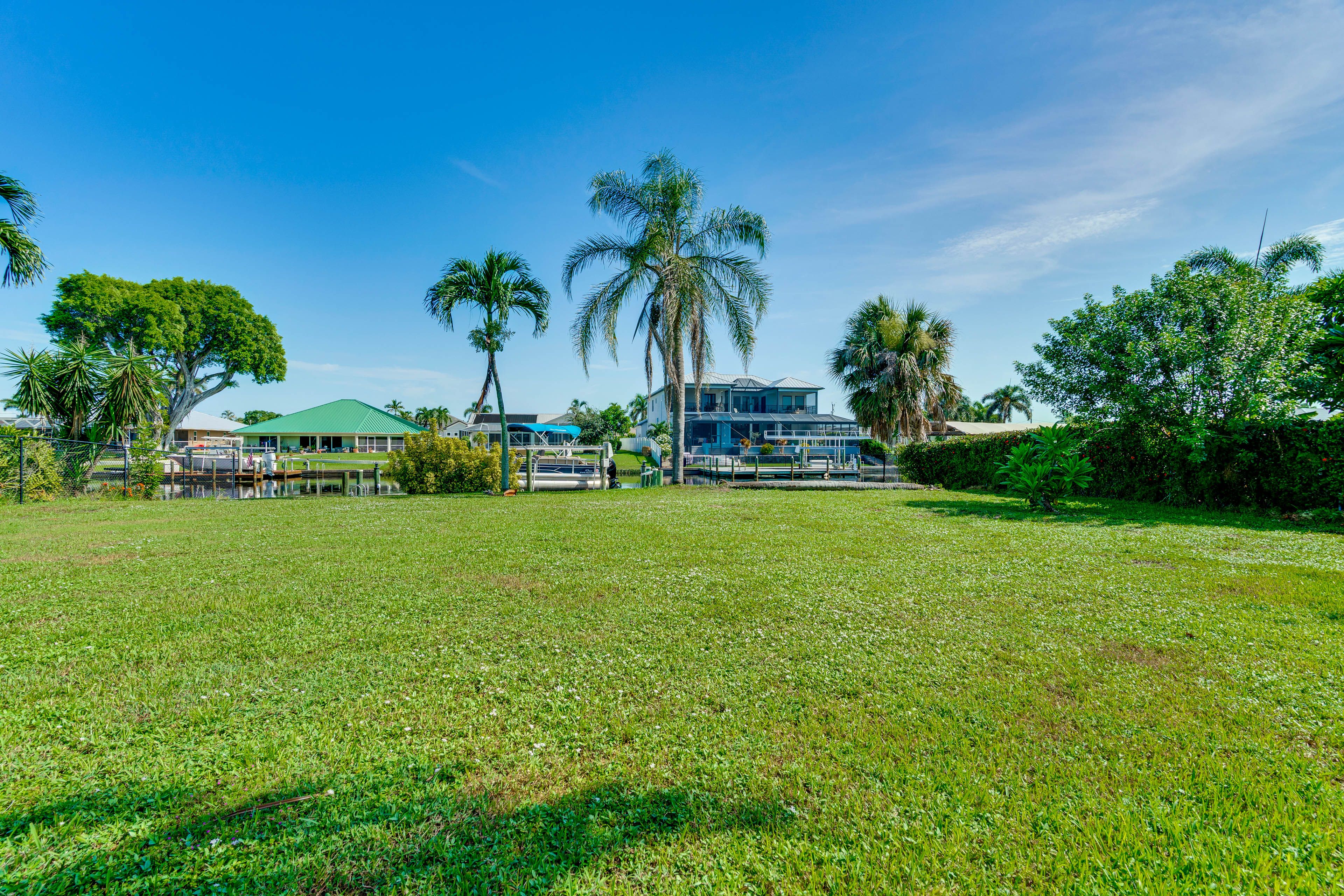 Backyard | Boat Dock