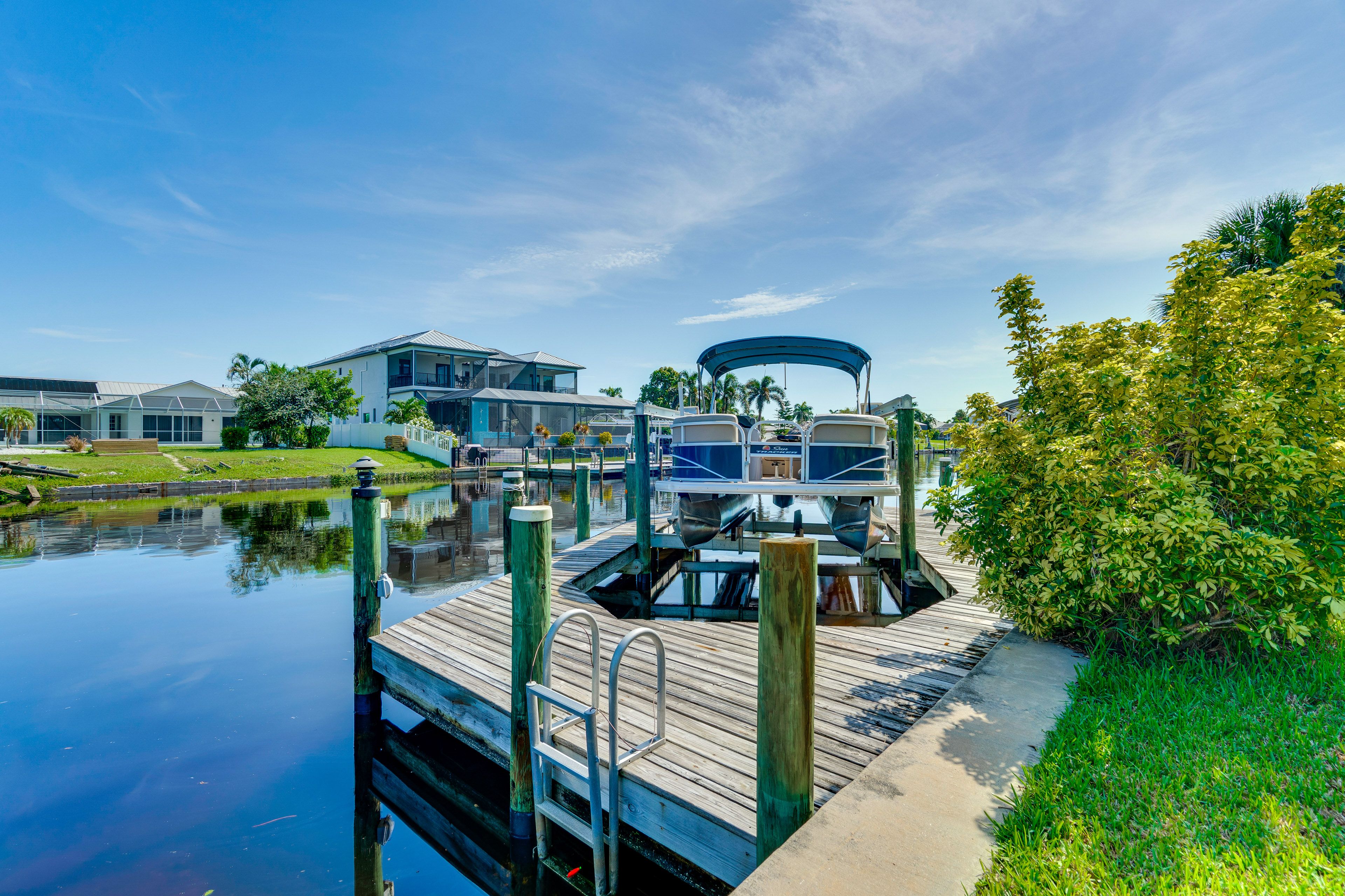 Private Boat Dock | Direct Canal Access