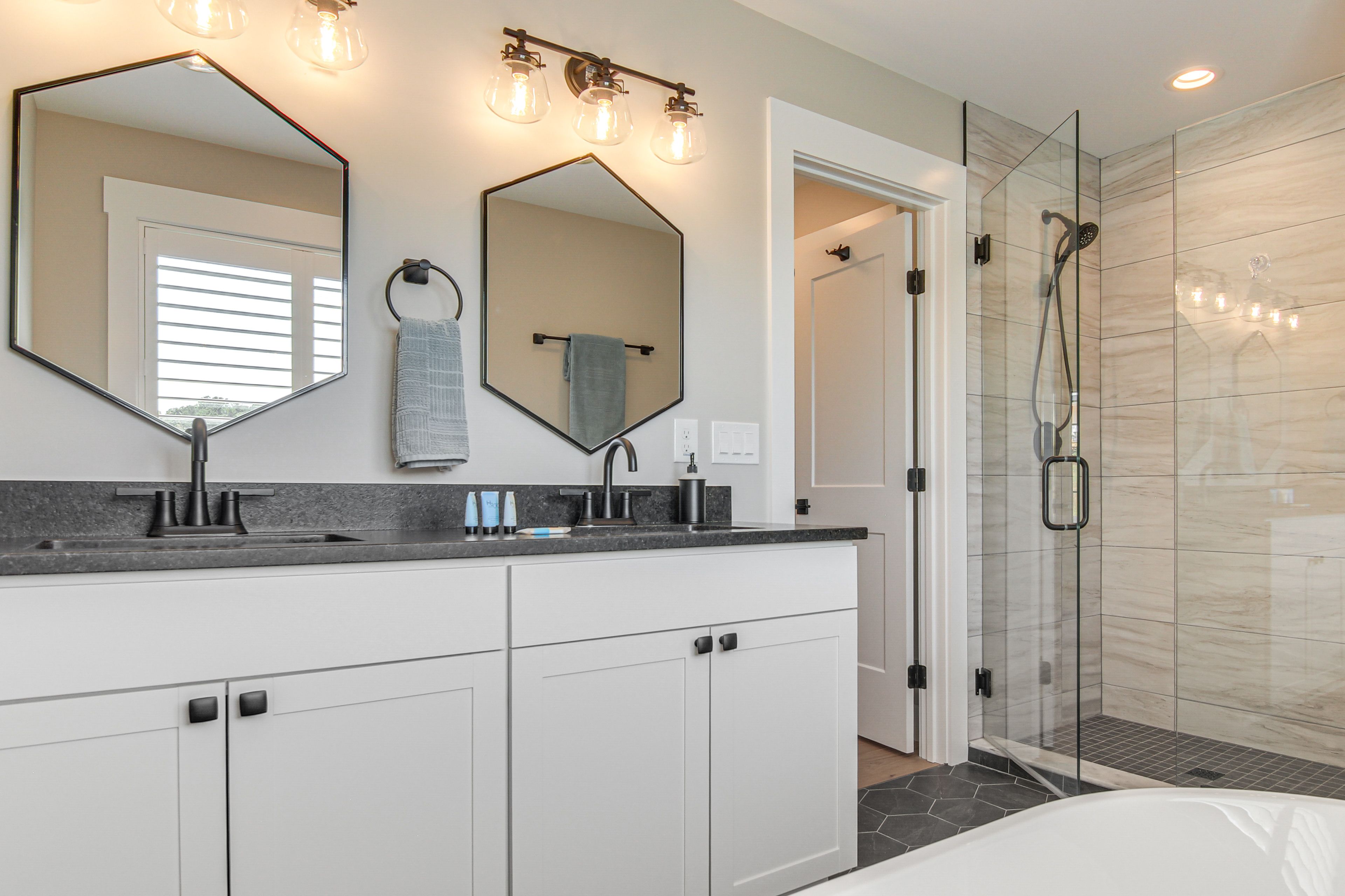 En-Suite Bathroom | Towels Provided