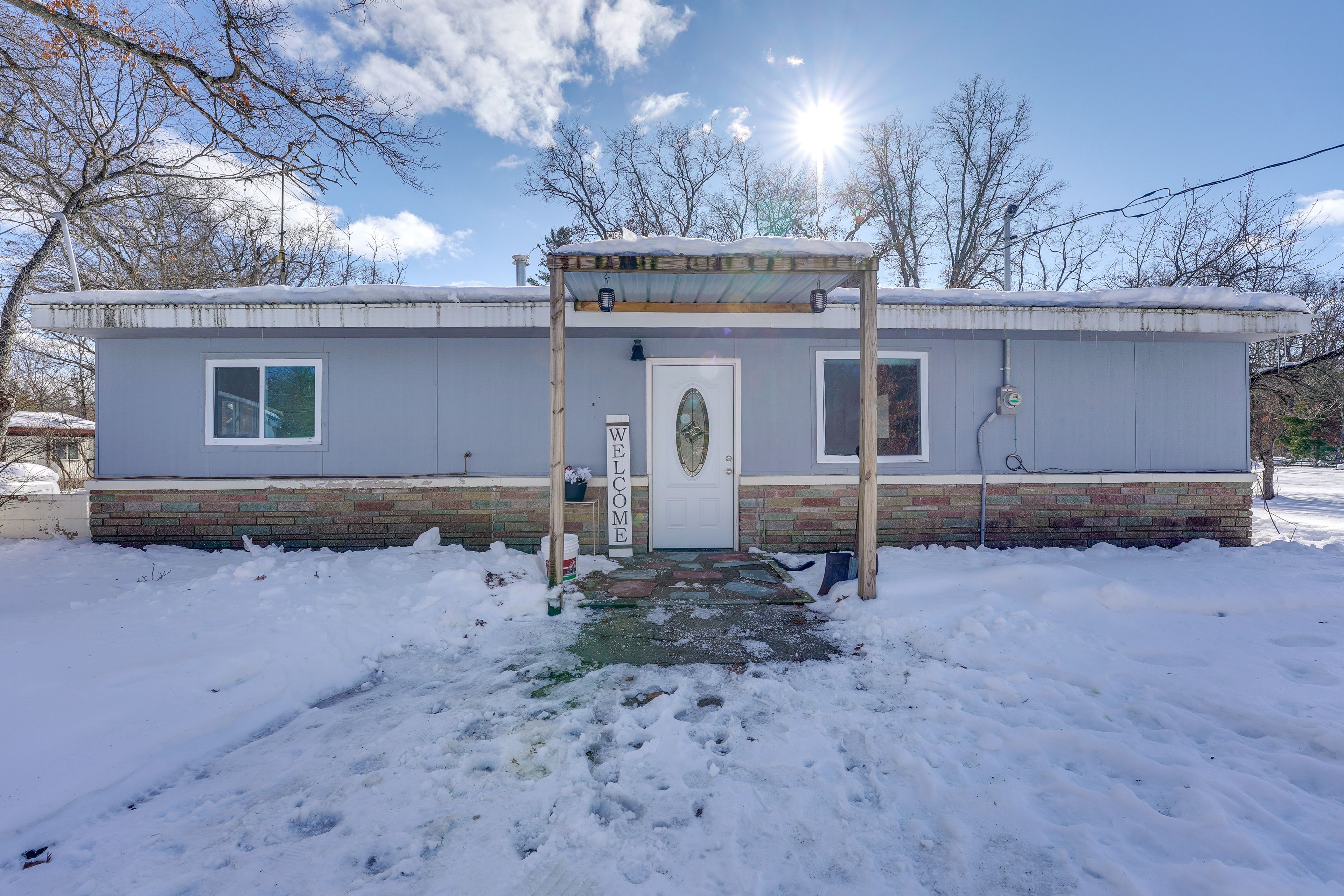 House Exterior | Gas Grill