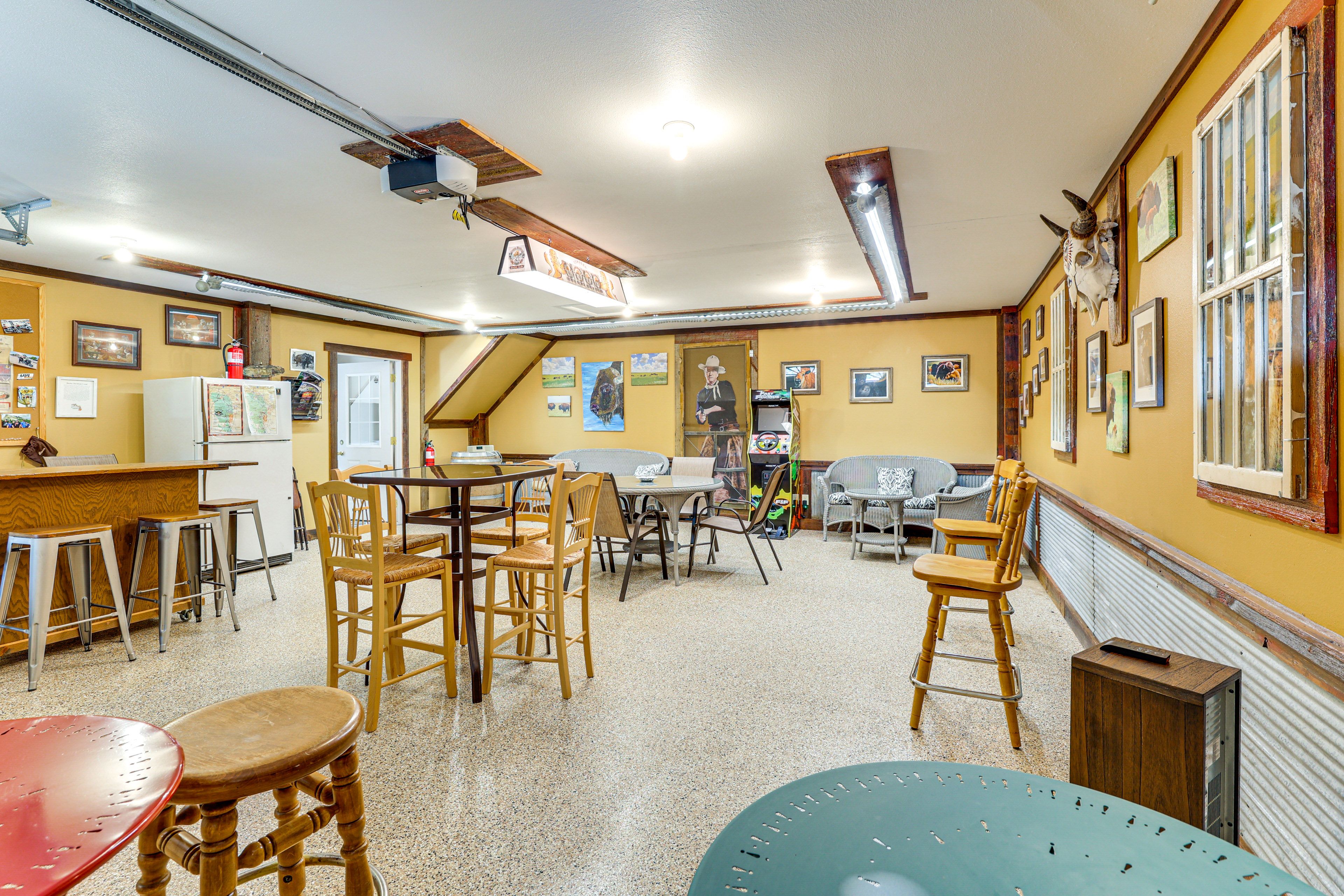 Garage Lounge | Arcade Game | Lower Floor