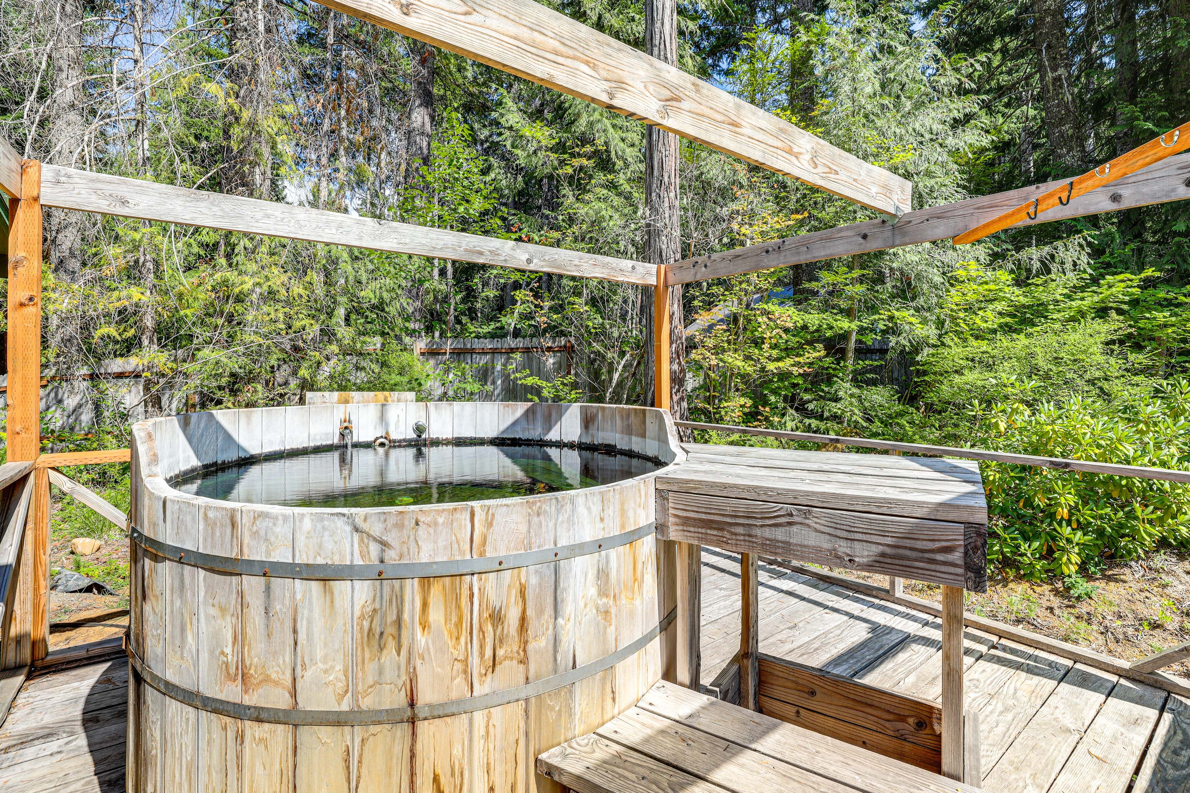 Deck | Hot Springs-Fed Cedar Soaking Tub