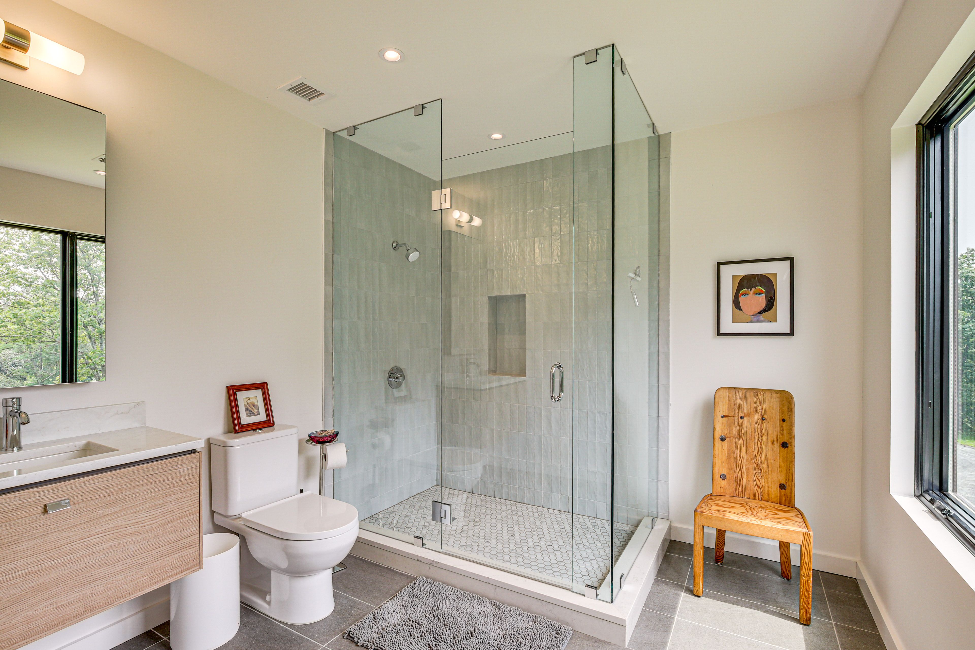 Full Bath | Towels | Hair Dryer | 2nd Floor