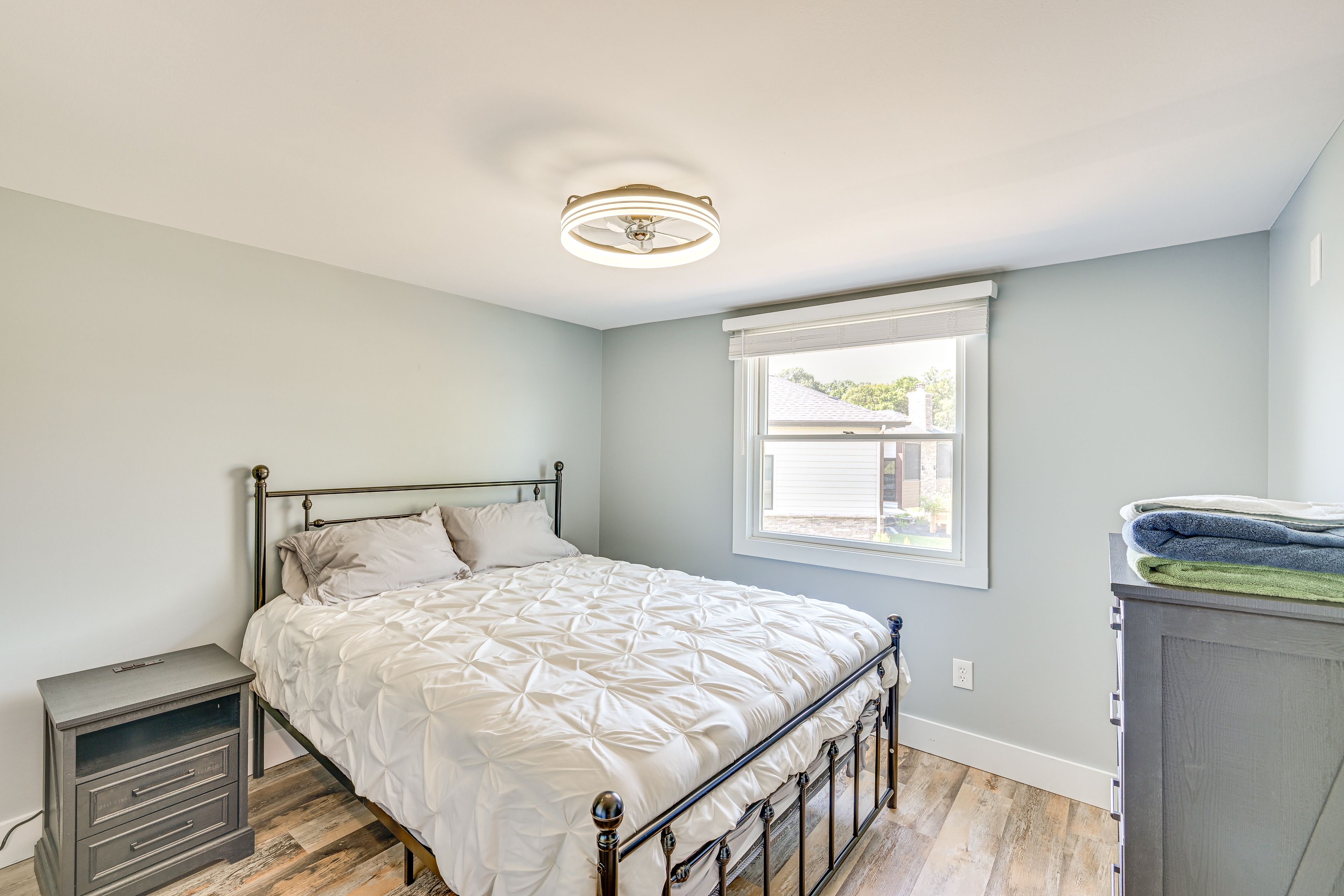 Bedroom 2 | Queen Bed | 2nd Floor