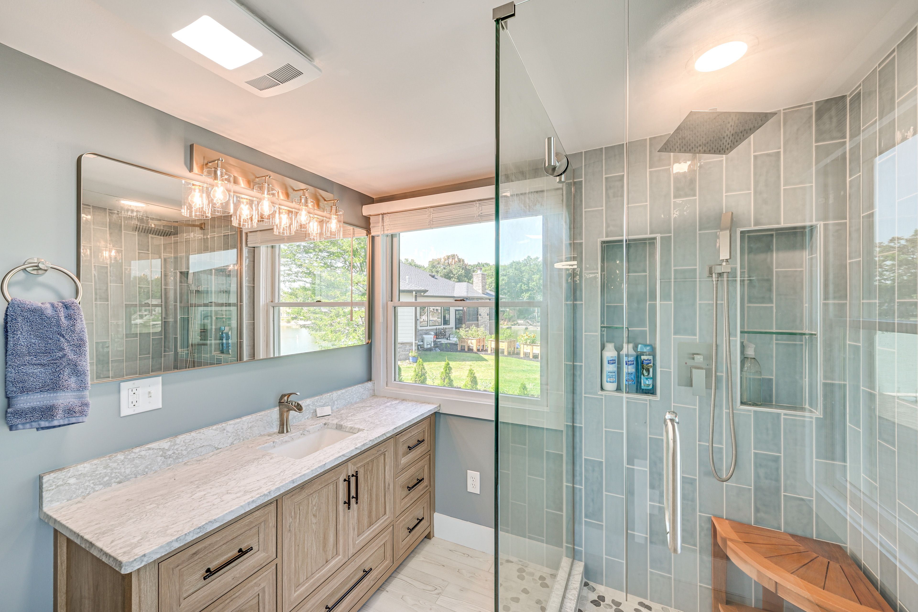 Bathroom | 2nd Floor