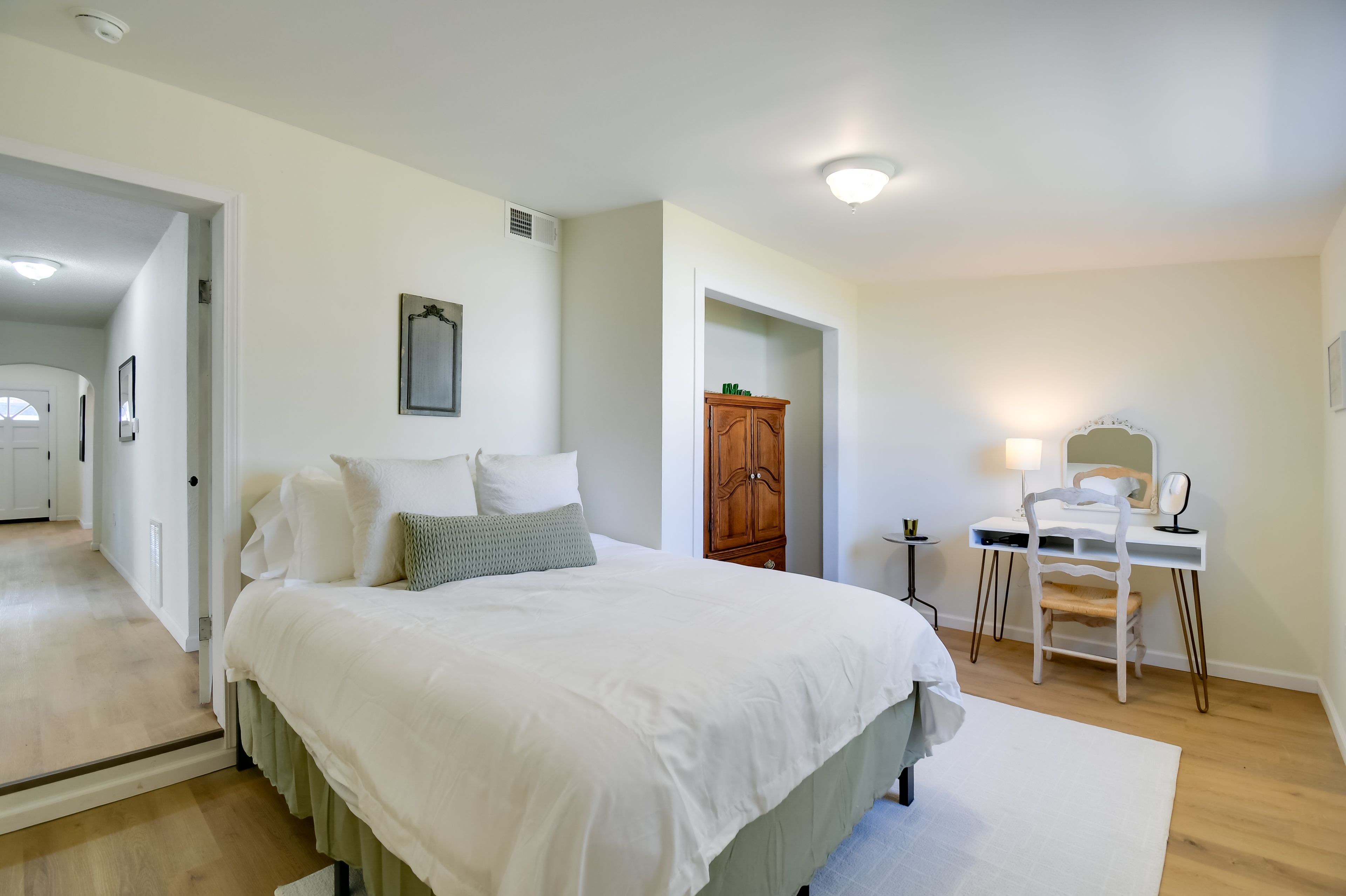 Bedroom 2 | Queen Bed | Main Level | Smart TV | Desk