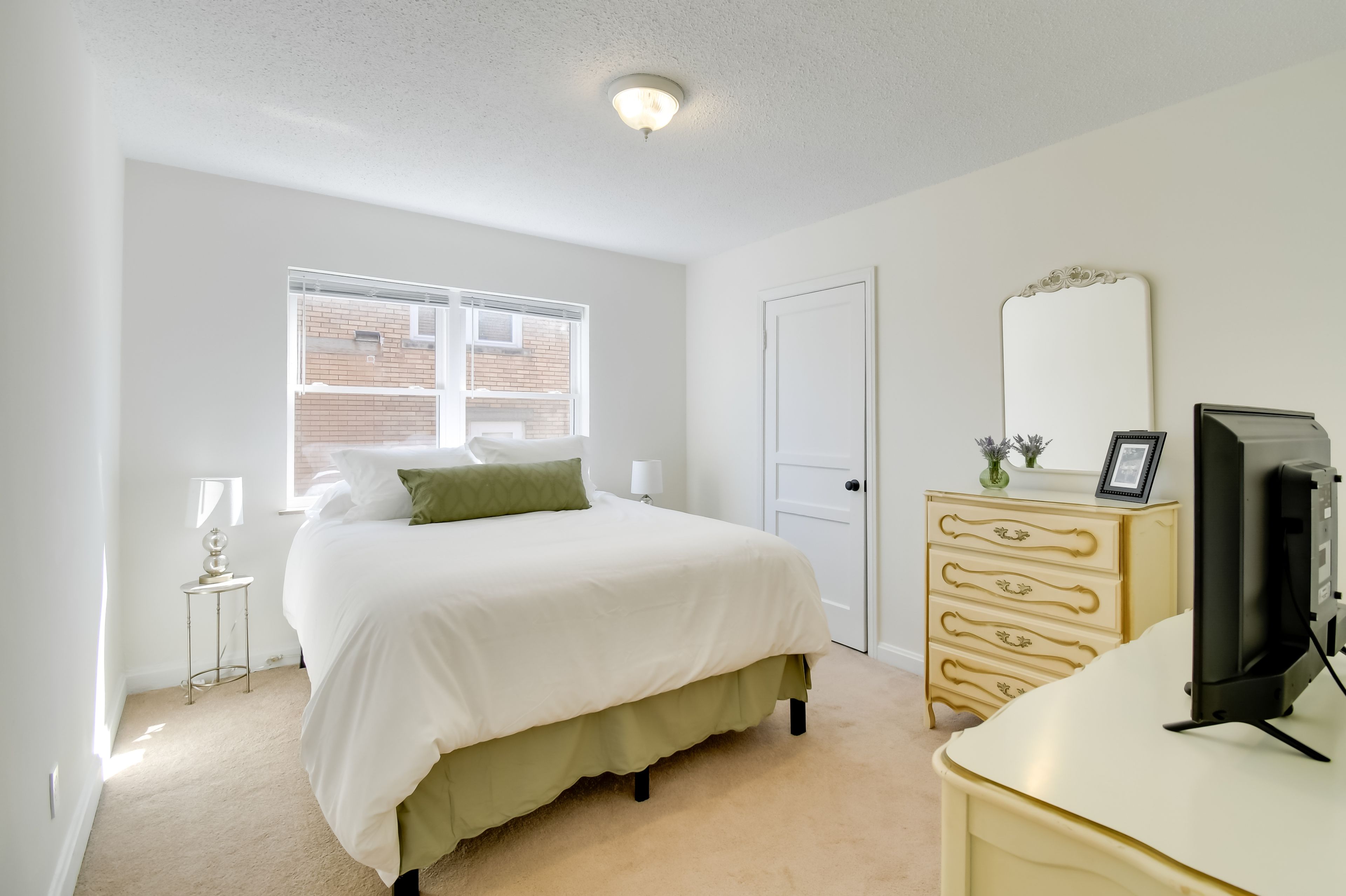 Bedroom 3 | Queen Bed | Main Level | Smart TV