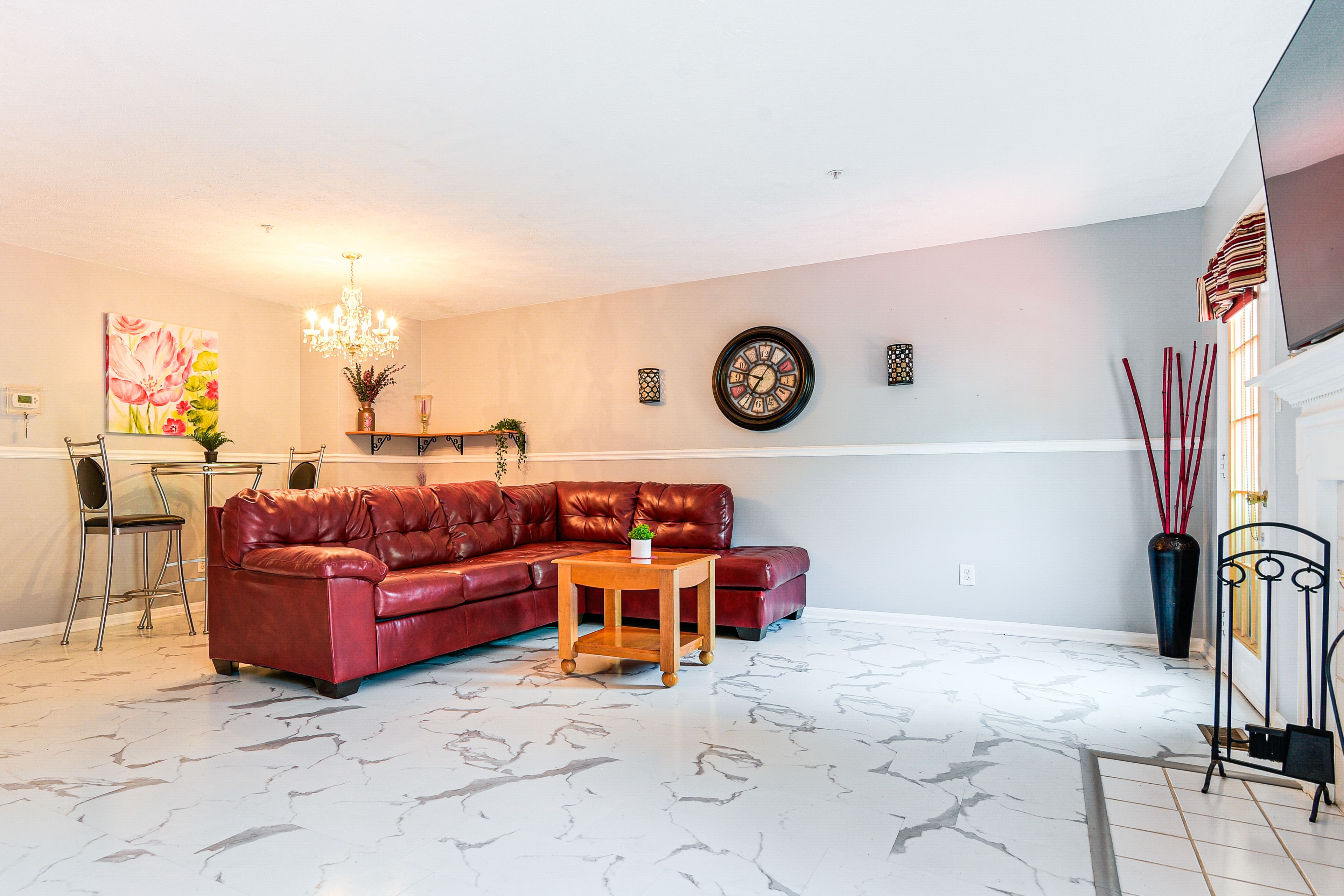 Abingdon Vacation Rental | 3BR | 3.5BA | Stairs Required | 1,900 Sq Ft