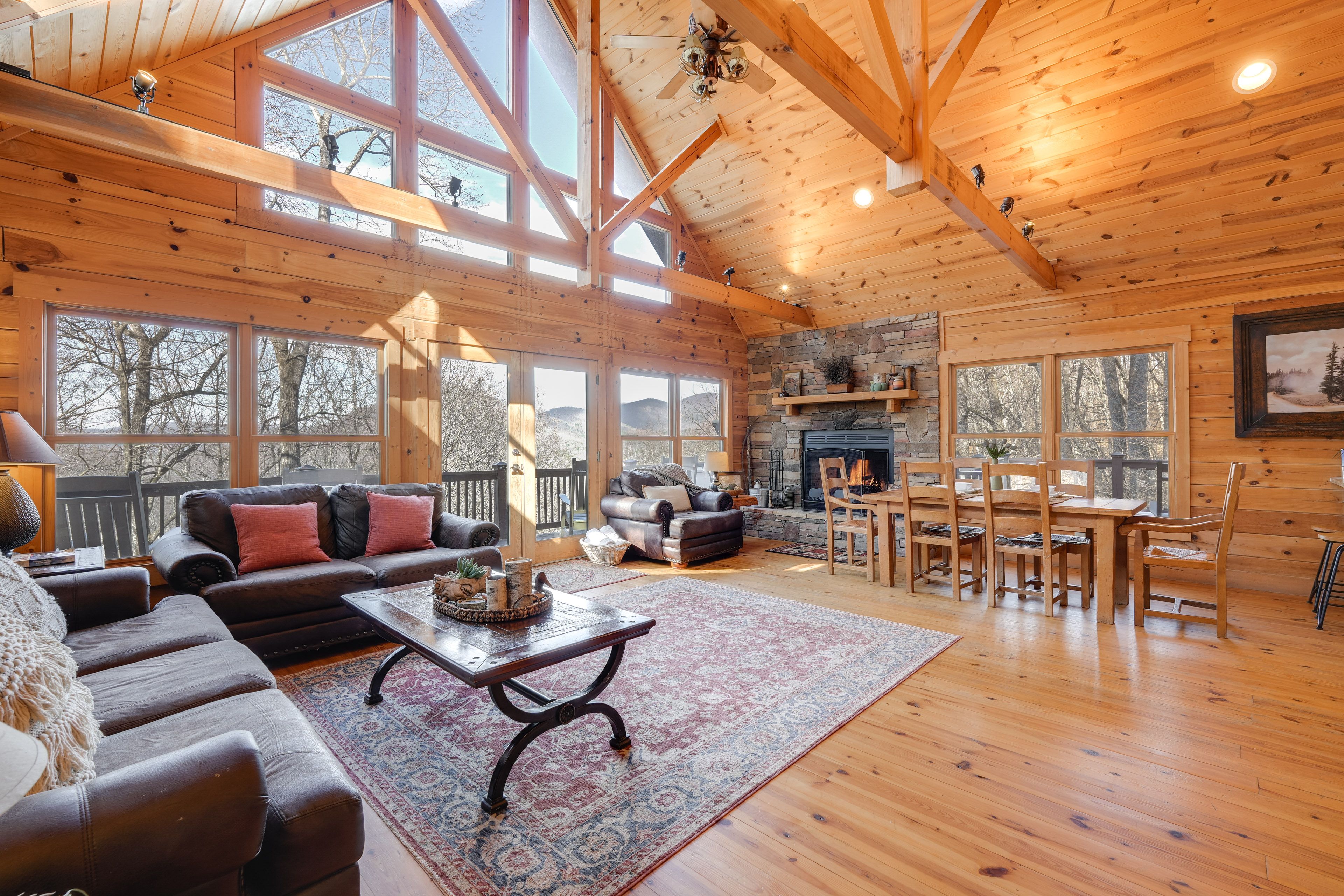 Jasper Vacation Rental | 3BR | 3BA | Stairs Required | 1,812 Sq Ft