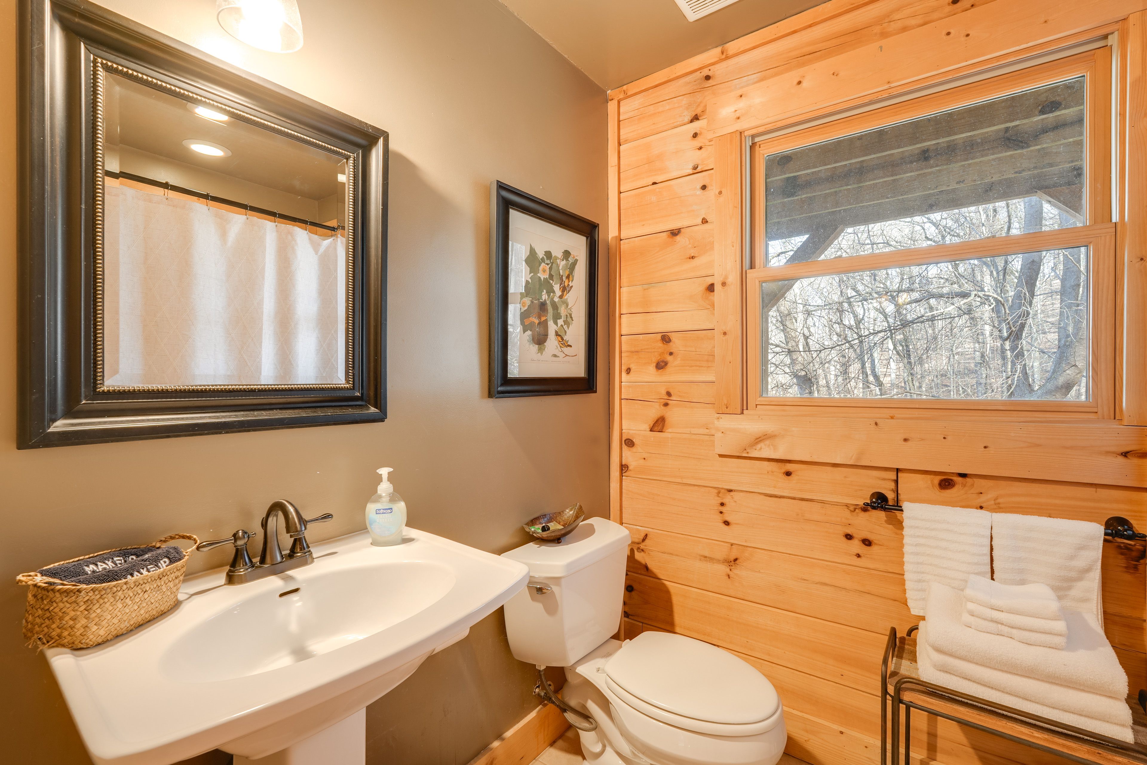 En-Suite Bathroom | Towels Provided | Main Level
