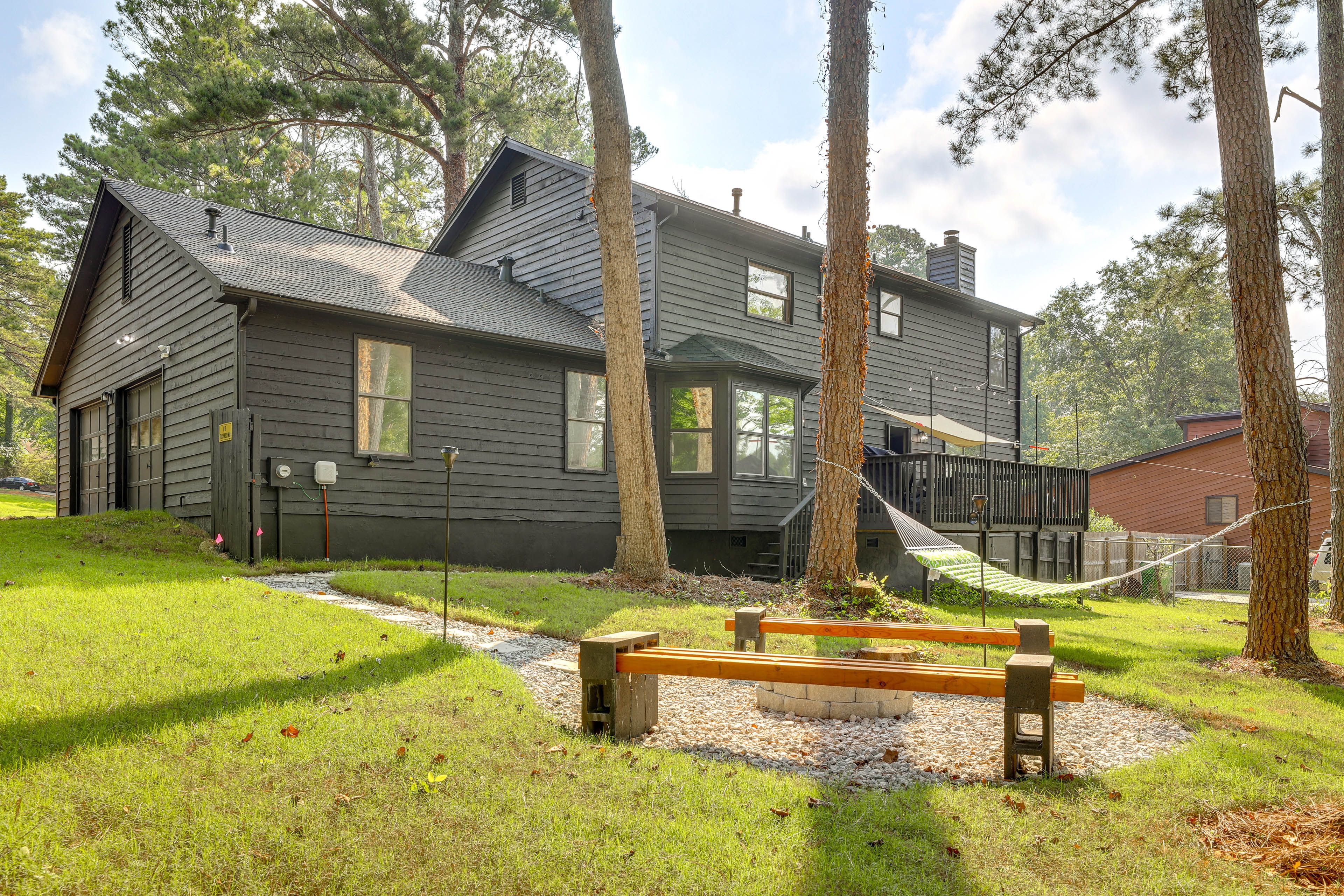 Home Exterior | Hammock | Fire Pit