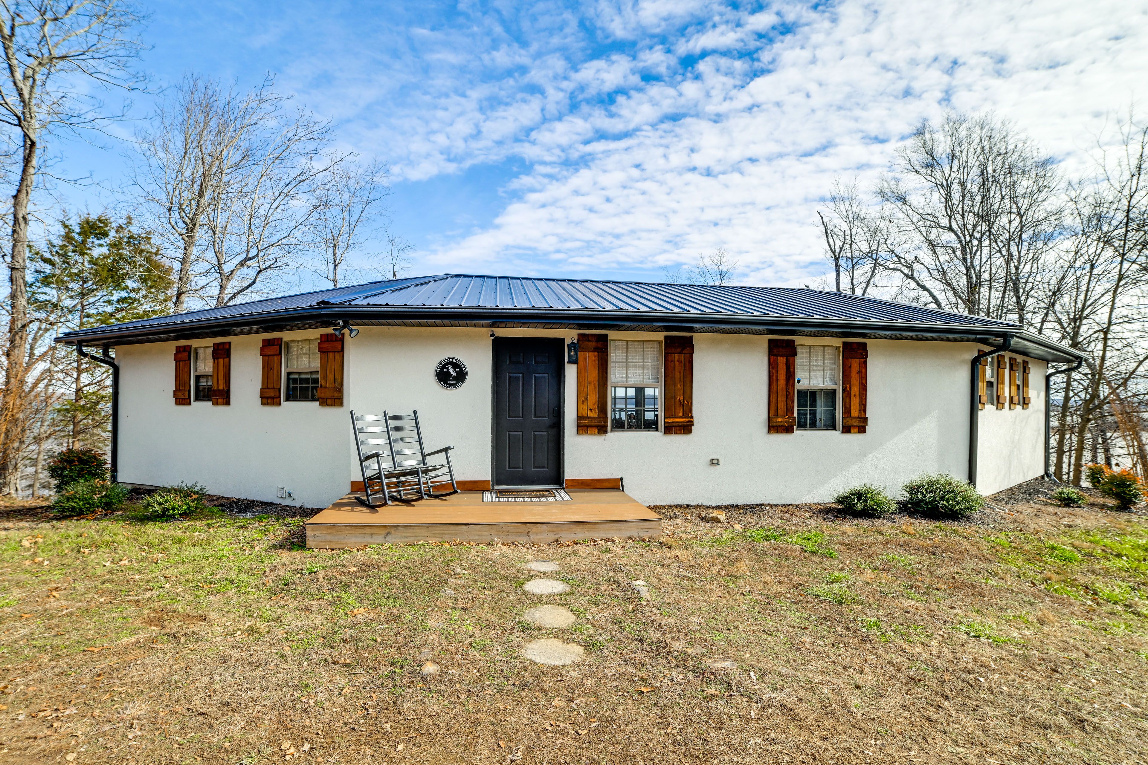 Property Exterior | Single-Level Home w/ Walk-Out Basement