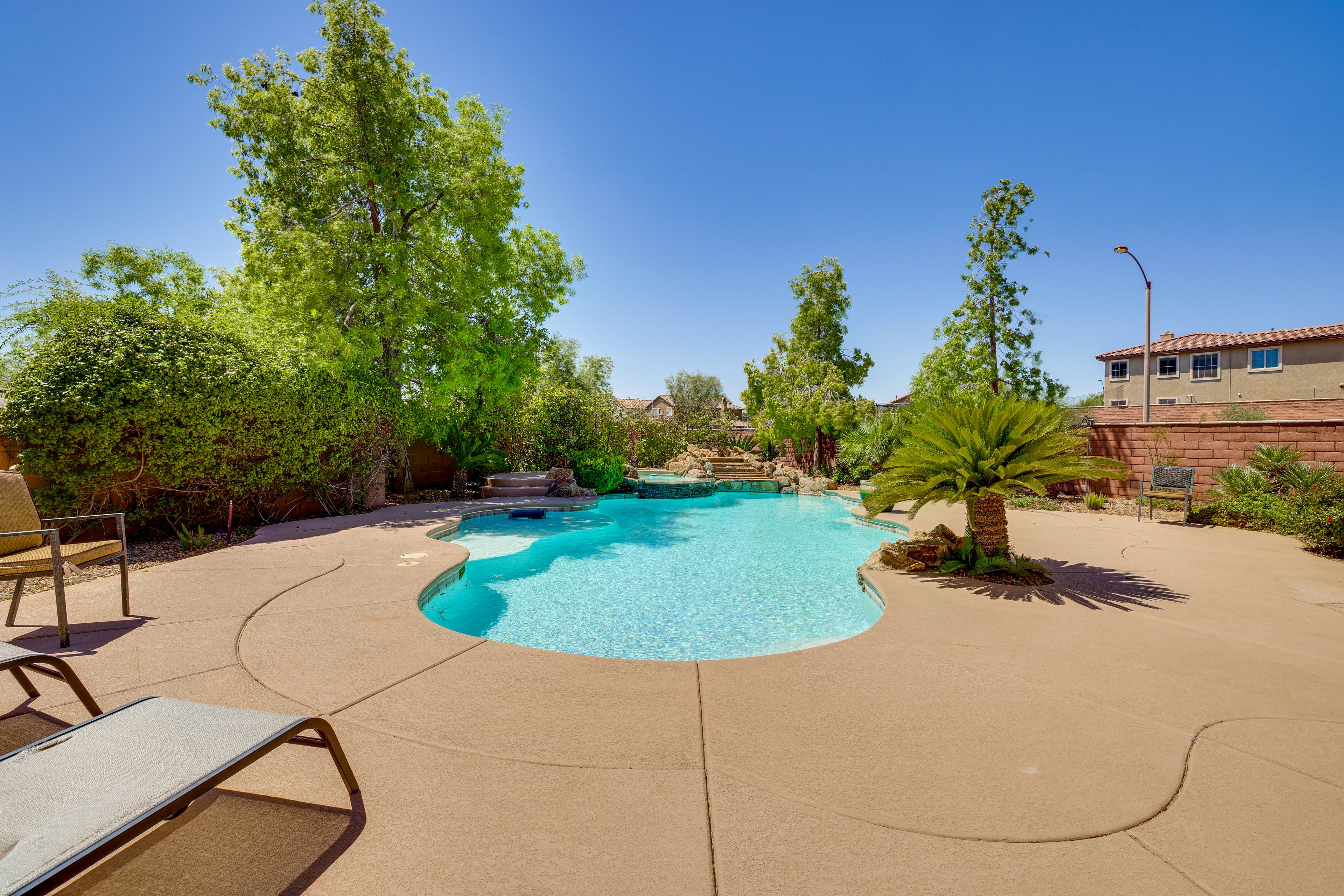 Private Pool & Spa | Loungers | Private Yard