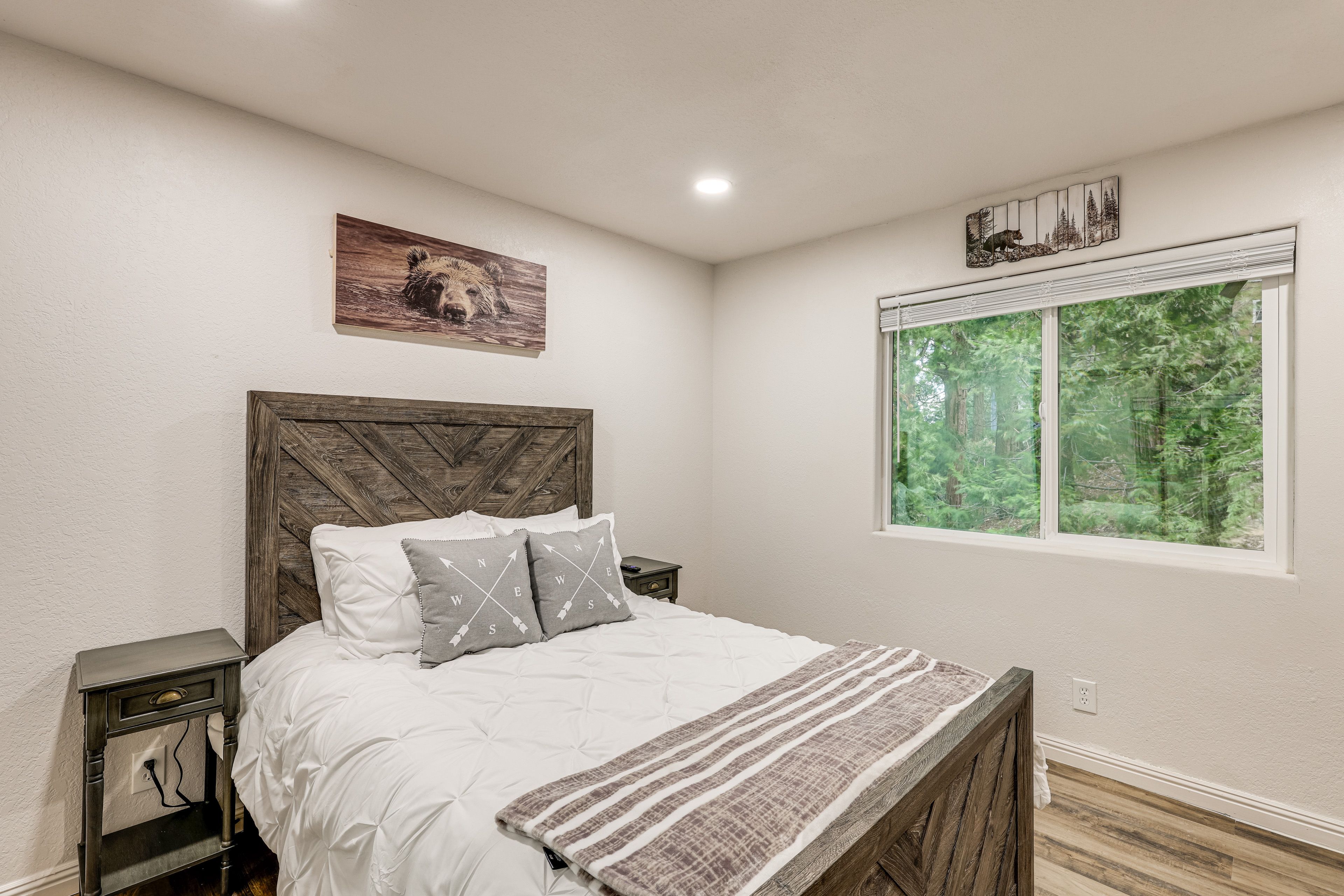 Bedroom 2 | Queen Bed | TV | Lower Floor