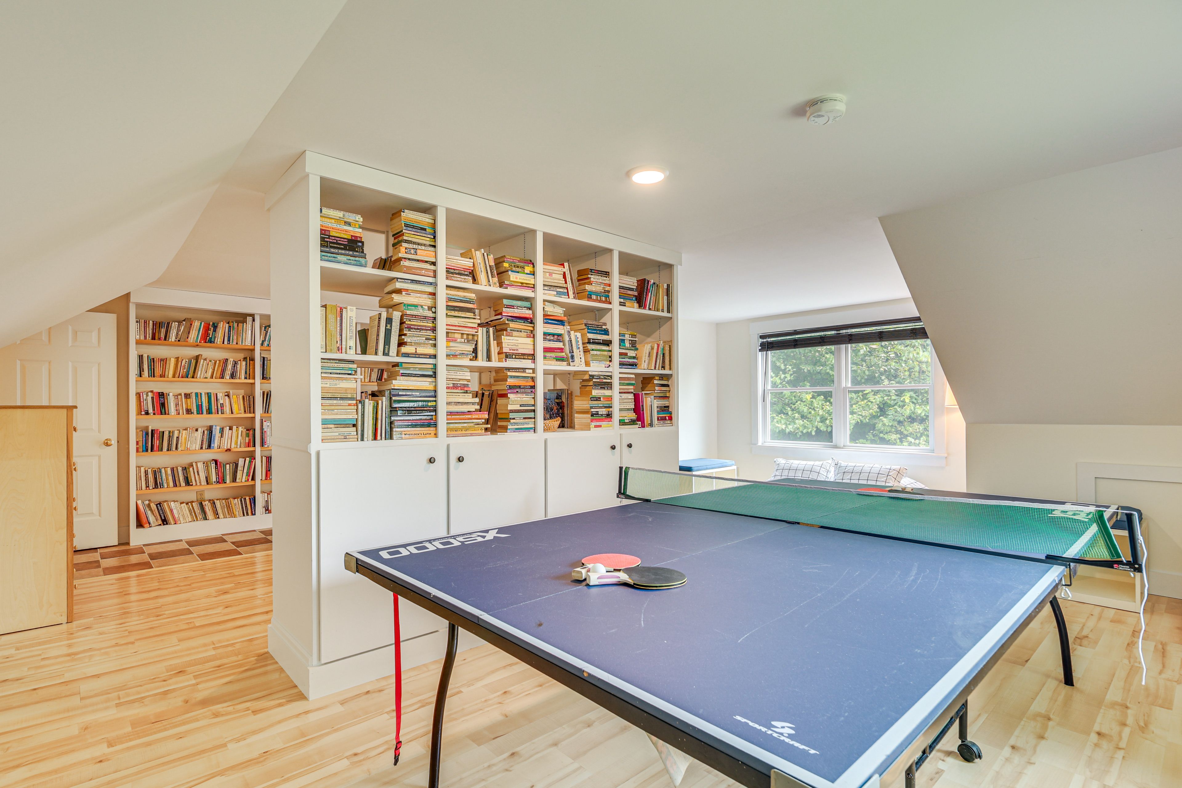 Bonus Room | 2nd Floor | Ping-Pong Table