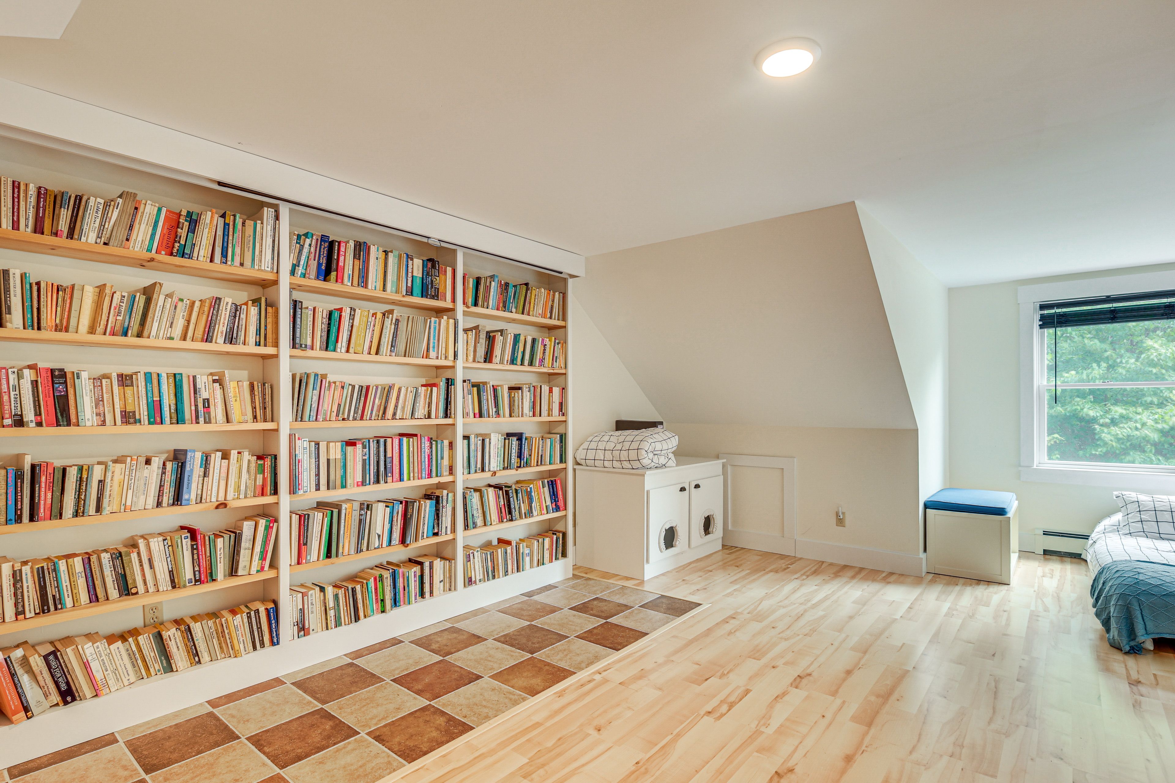 Bonus Room | 2nd Floor | Queen Floor Mattress