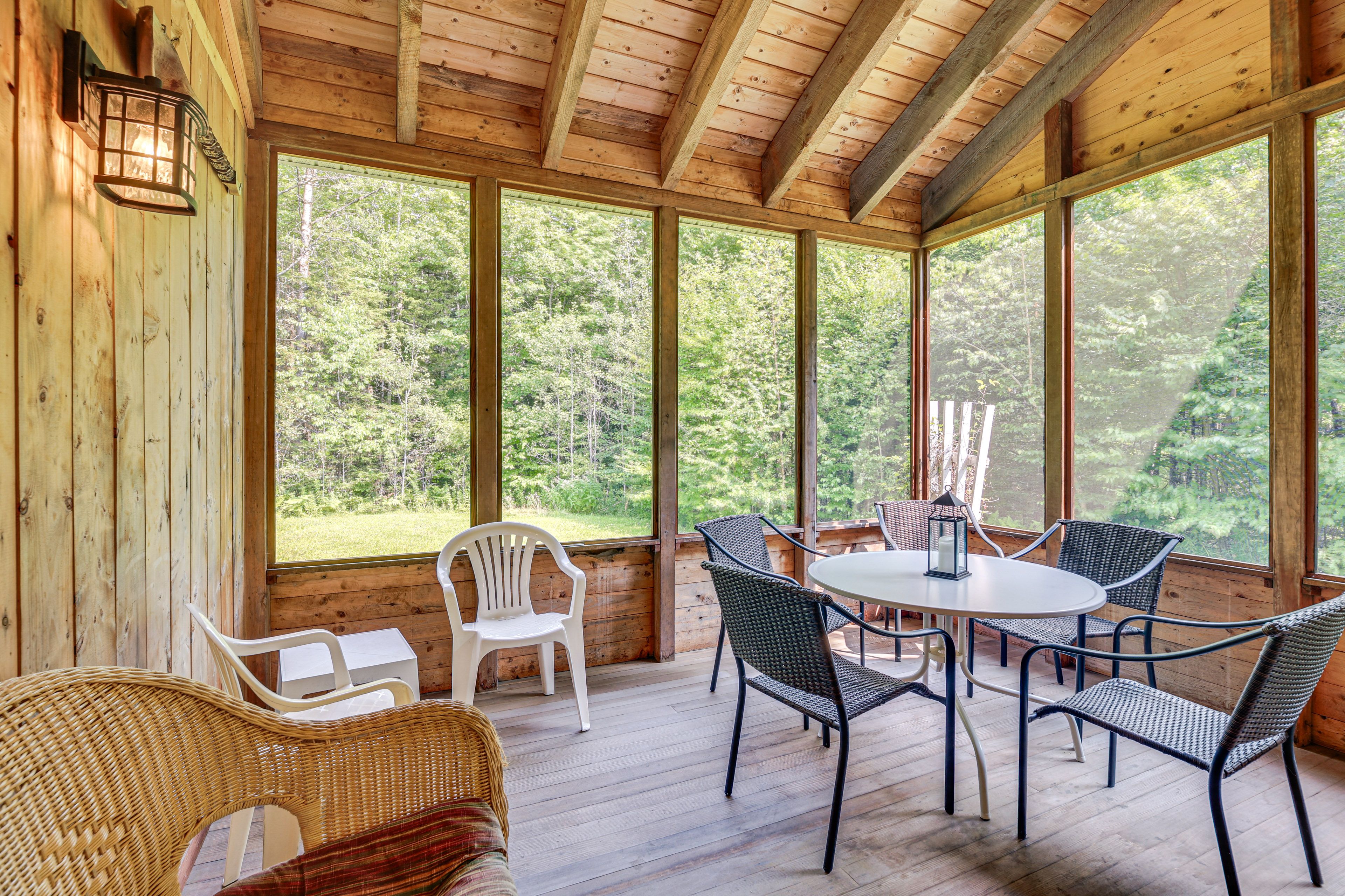 Screened-In Porch | 1st Floor