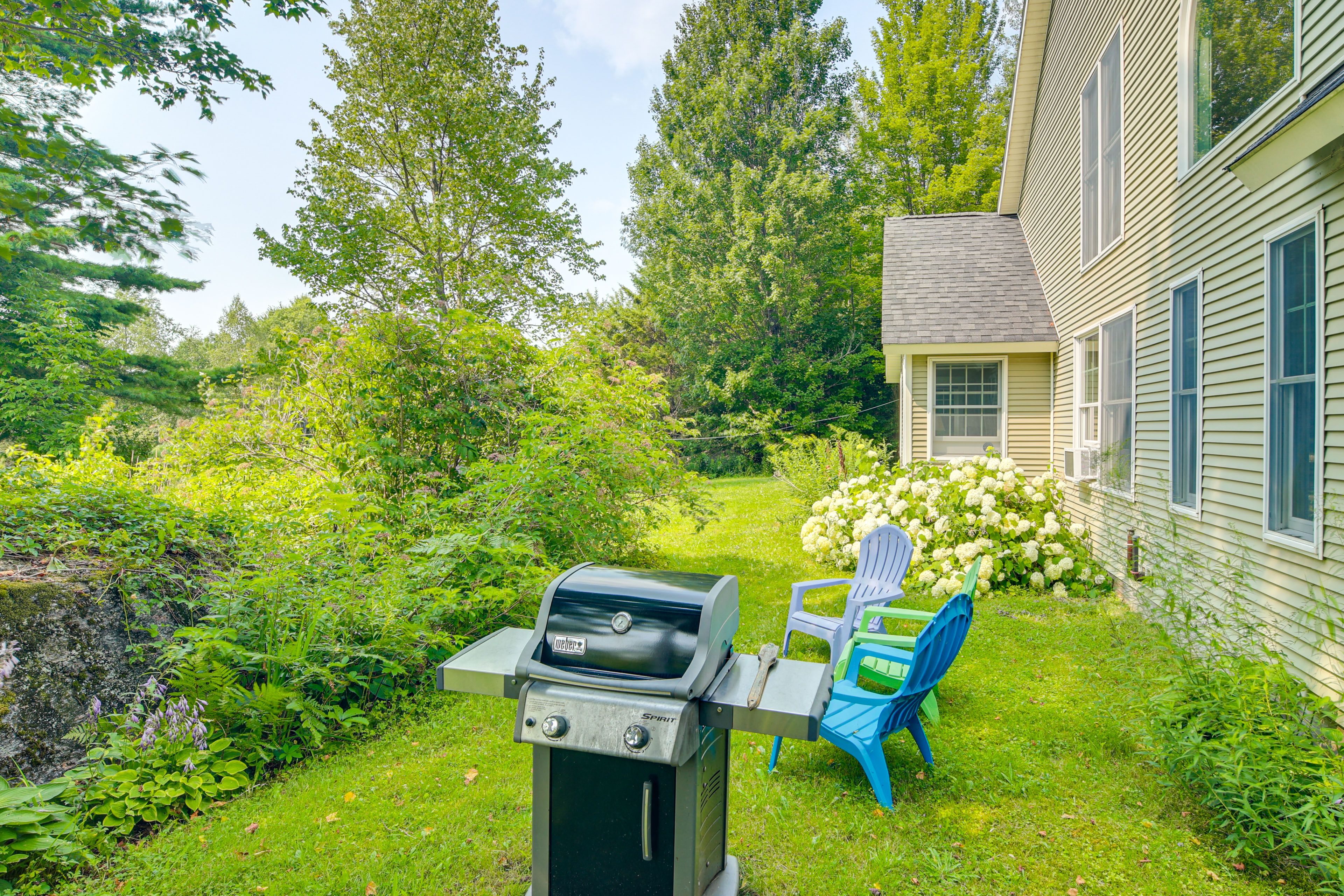 Hyde Park Vacation Rental | 3BR | 2.5BA | 2,500 Sq Ft | Steps Required