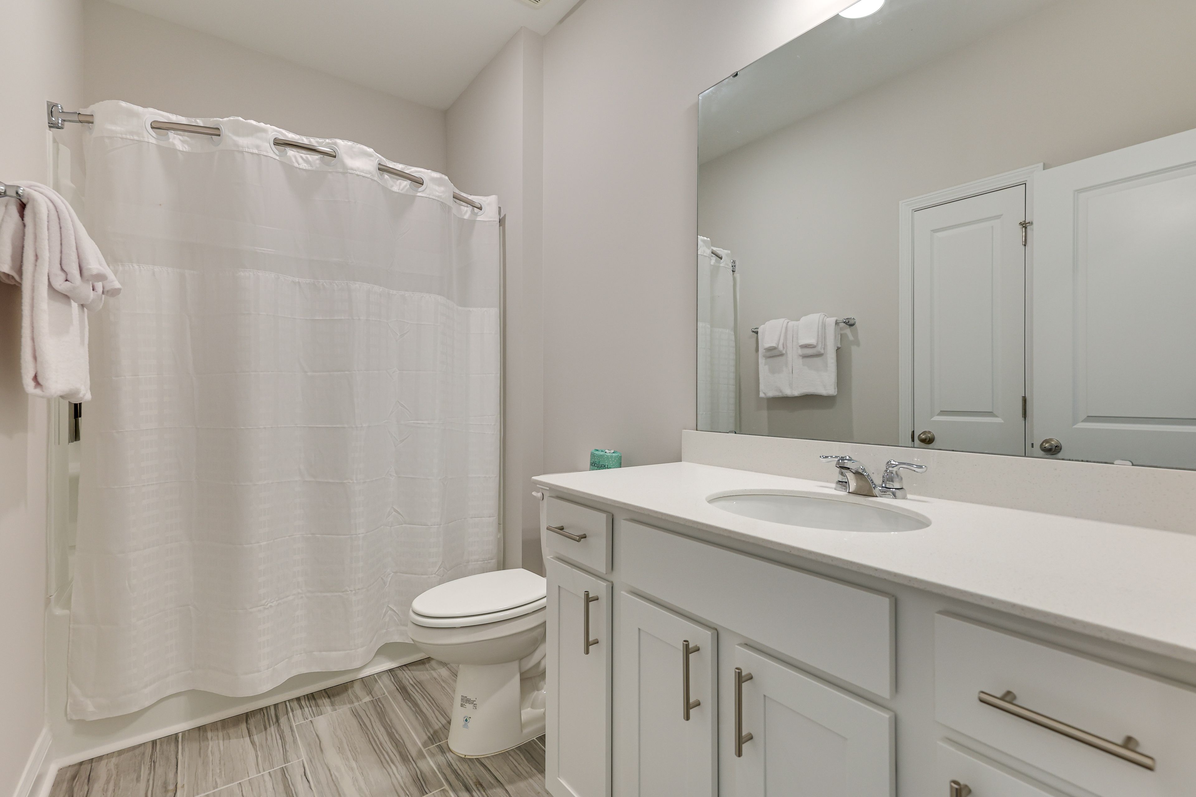 Full Bathroom