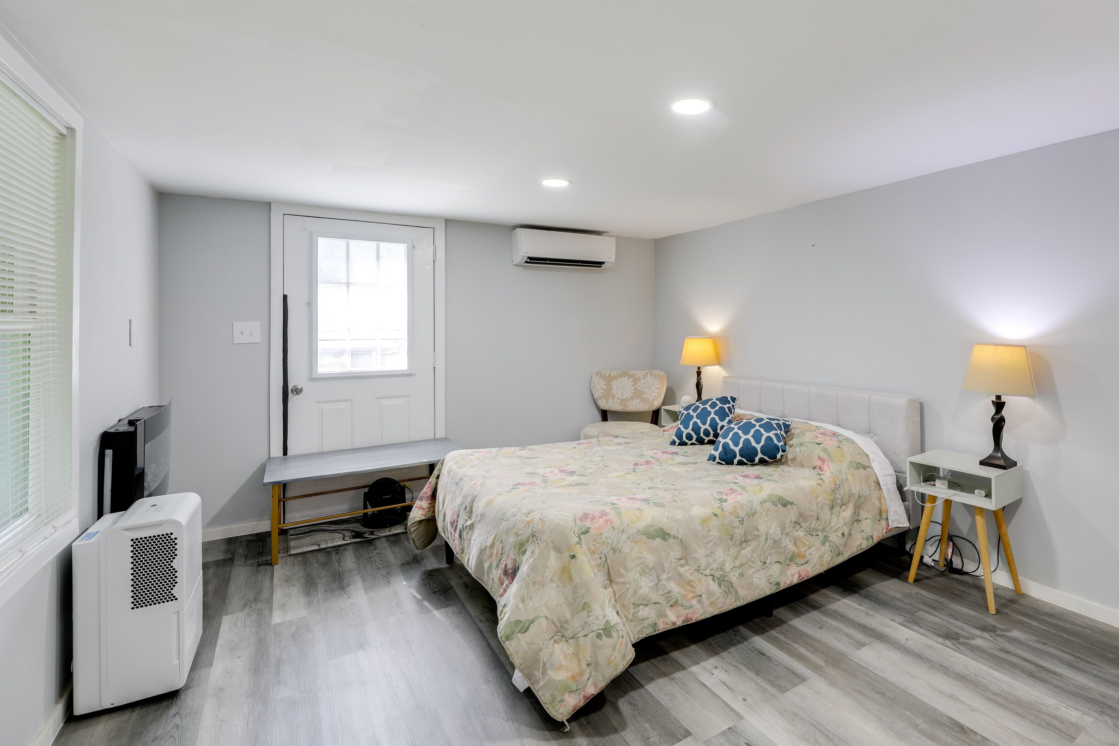 Bedroom 1 | Queen Bed | Linens