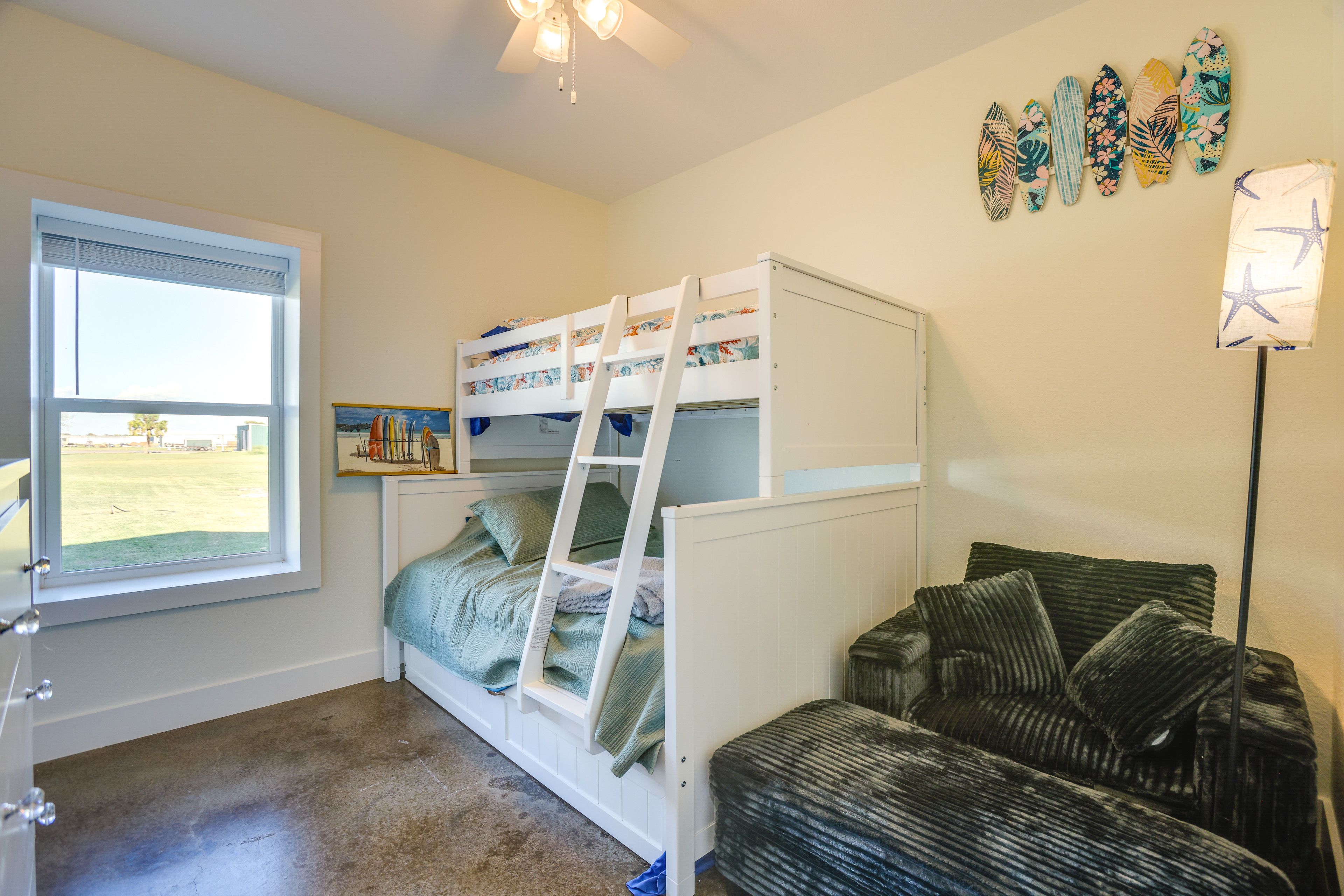 Bedroom 3 | Twin/Full Bunk Bed | Twin Sleeper Sofa