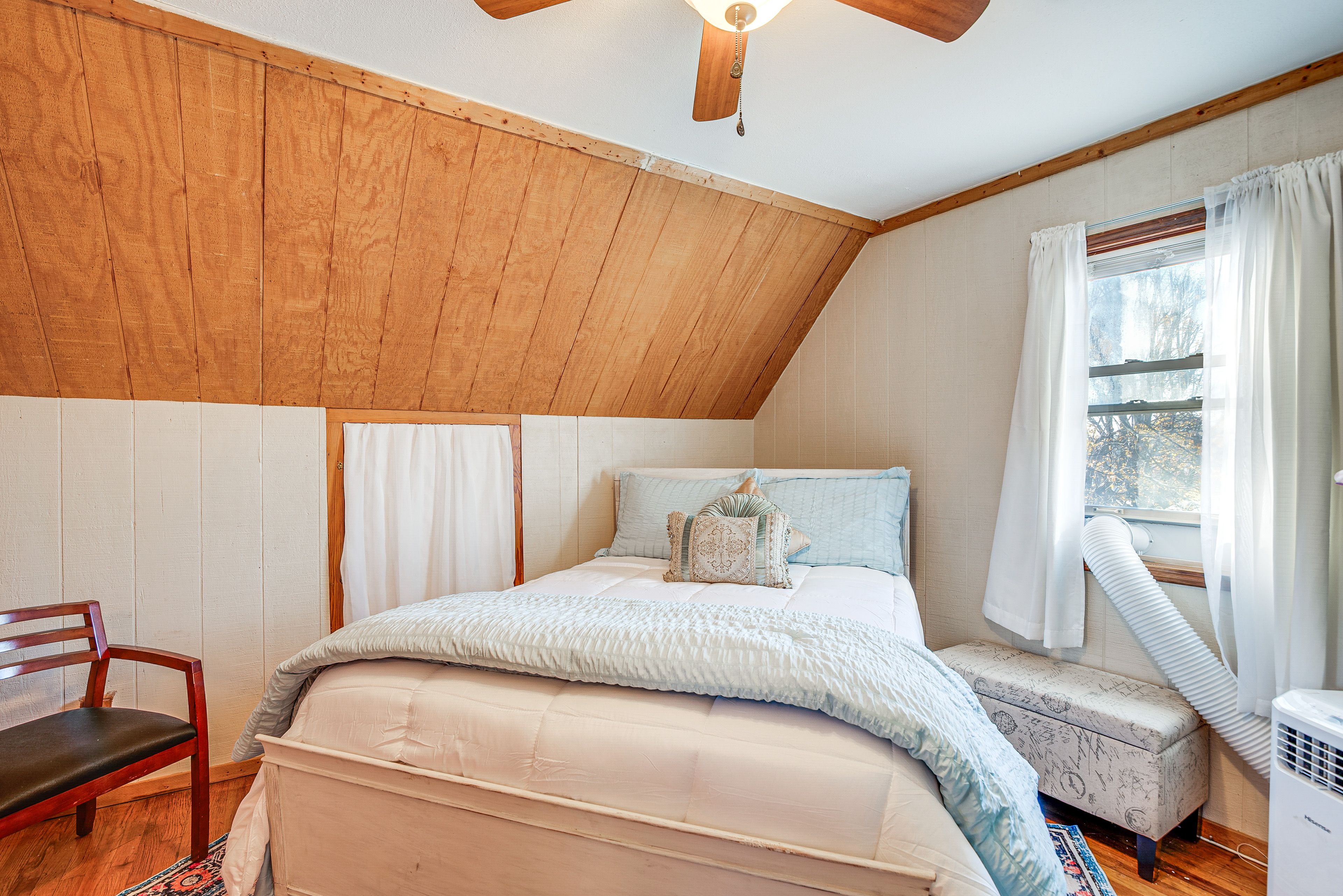 Bedroom 3 | Full Bed | 2nd Floor