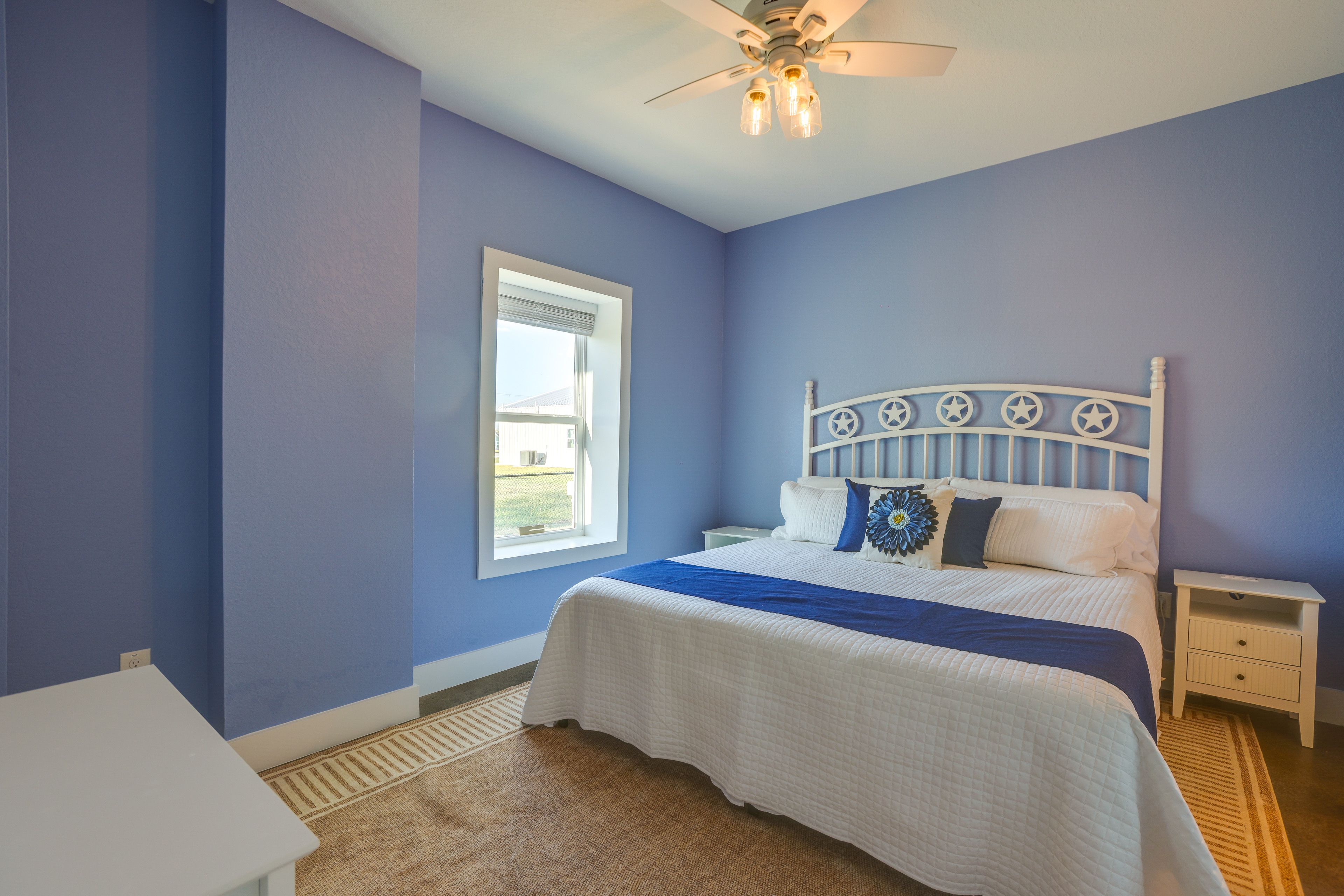 Bedroom 1 | King Bed | Smart TV