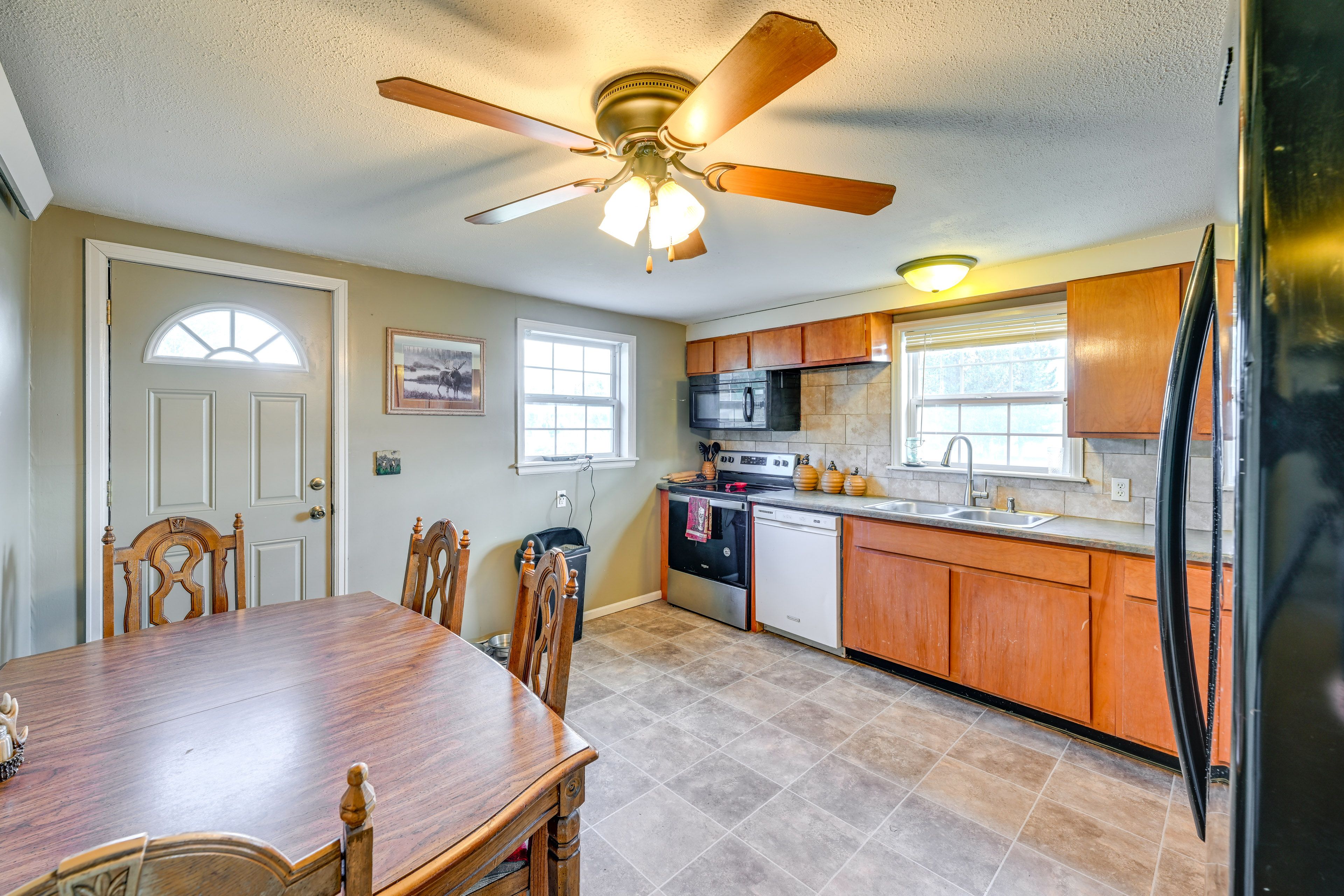 Kitchen | Trash Bags/Paper Towels