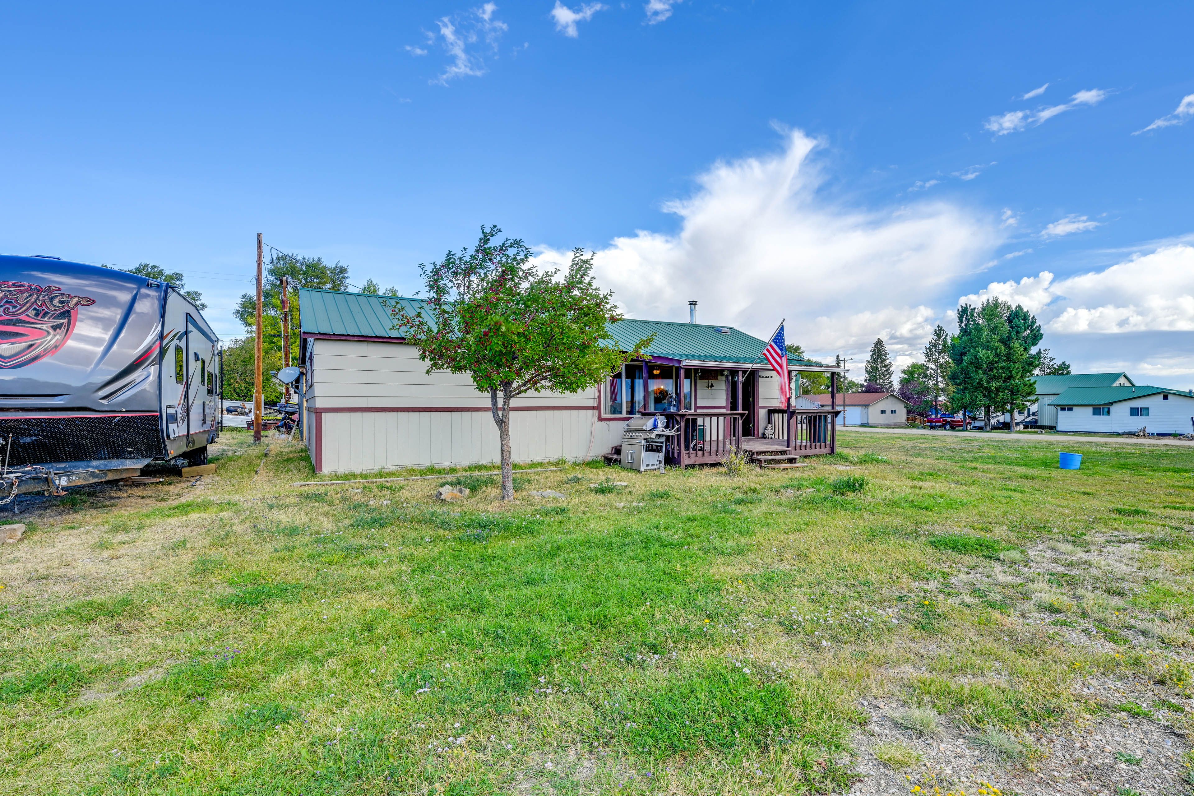 Exterior | Driveway (4 Vehicles) | RV/Trailer Parking Allowed