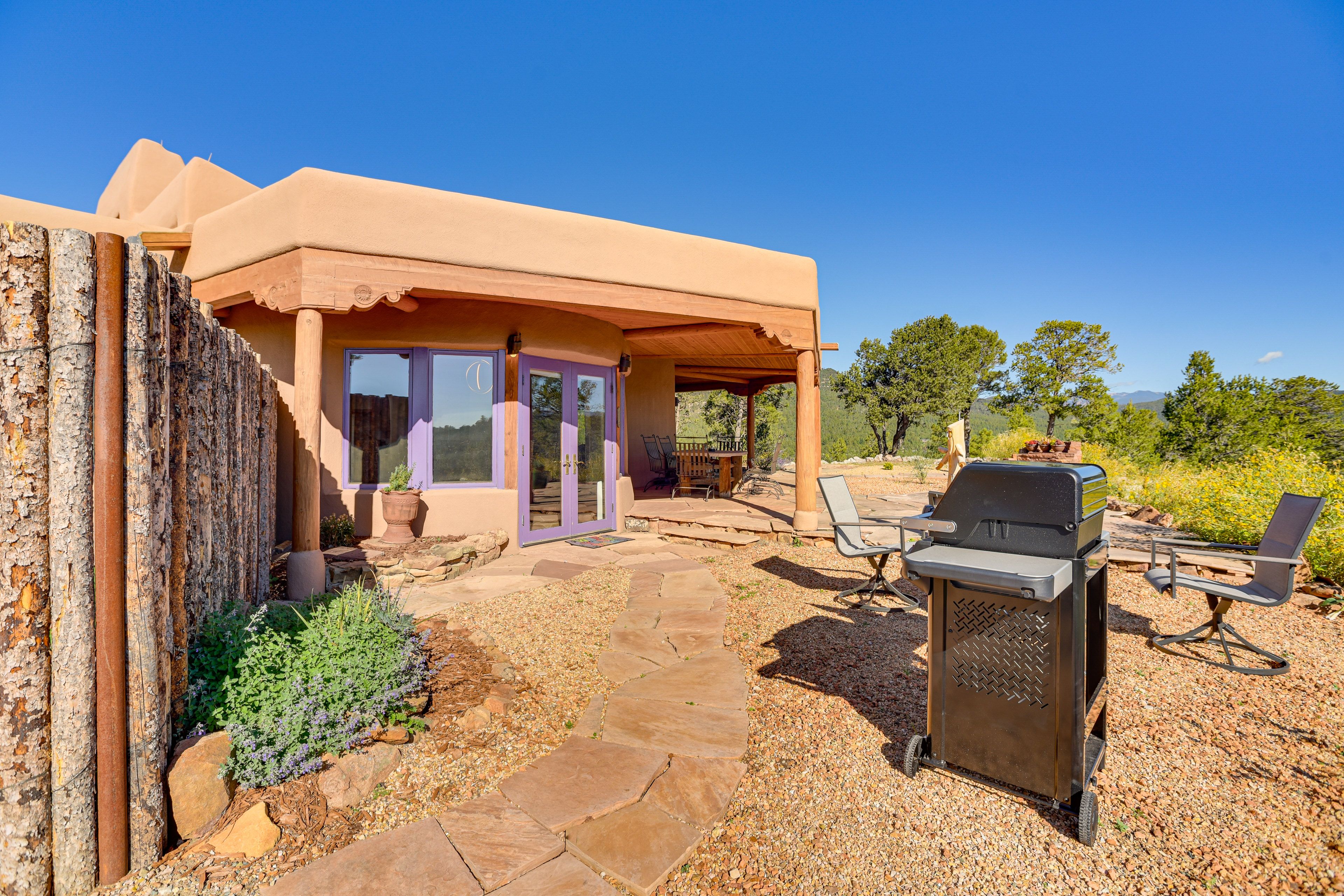 Outdoor Space | Gas Grill | Fire Table