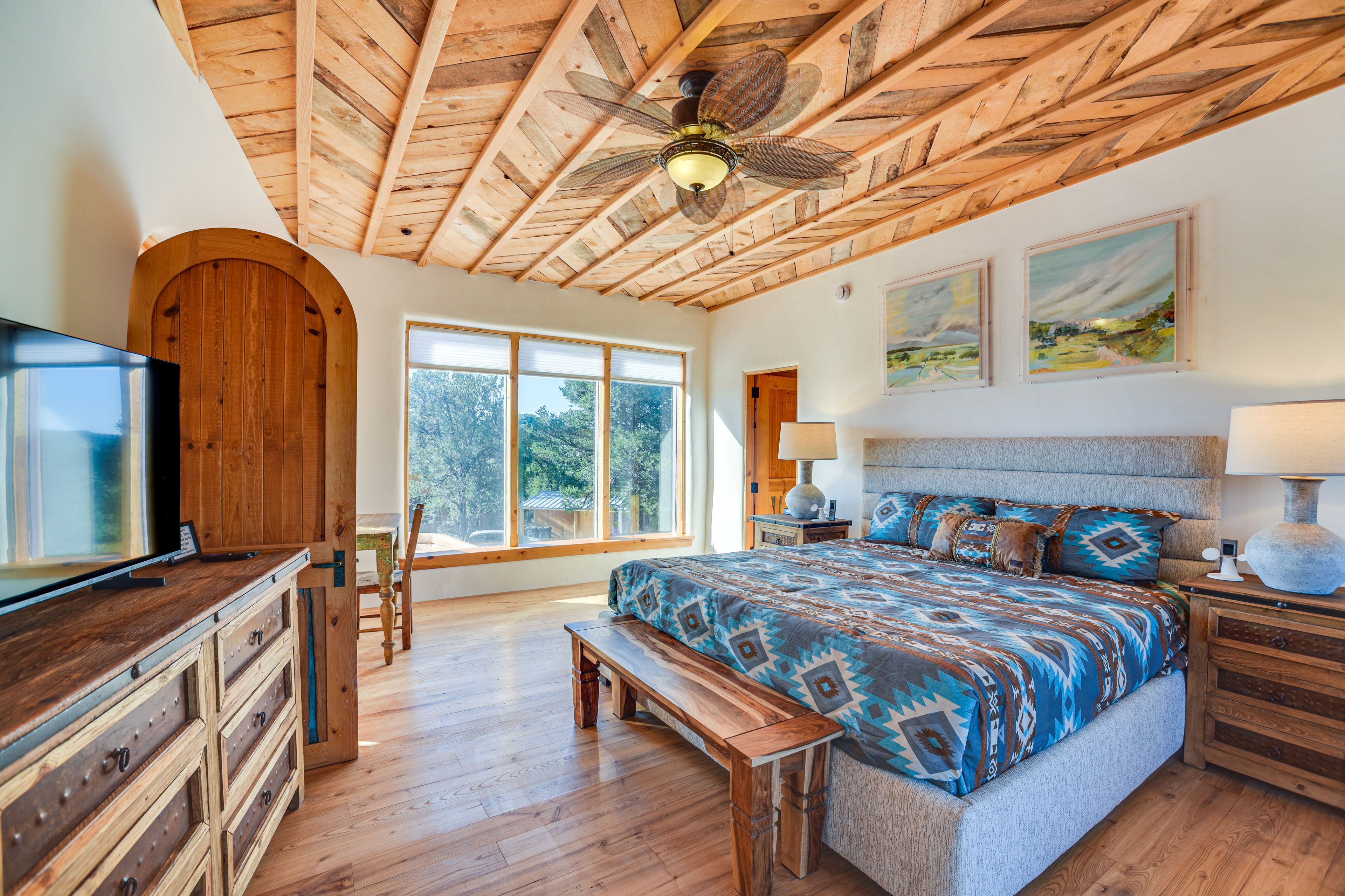 Bedroom 2 | 2nd Floor | King Bed | Smart TV | Wood-Burning Fireplace