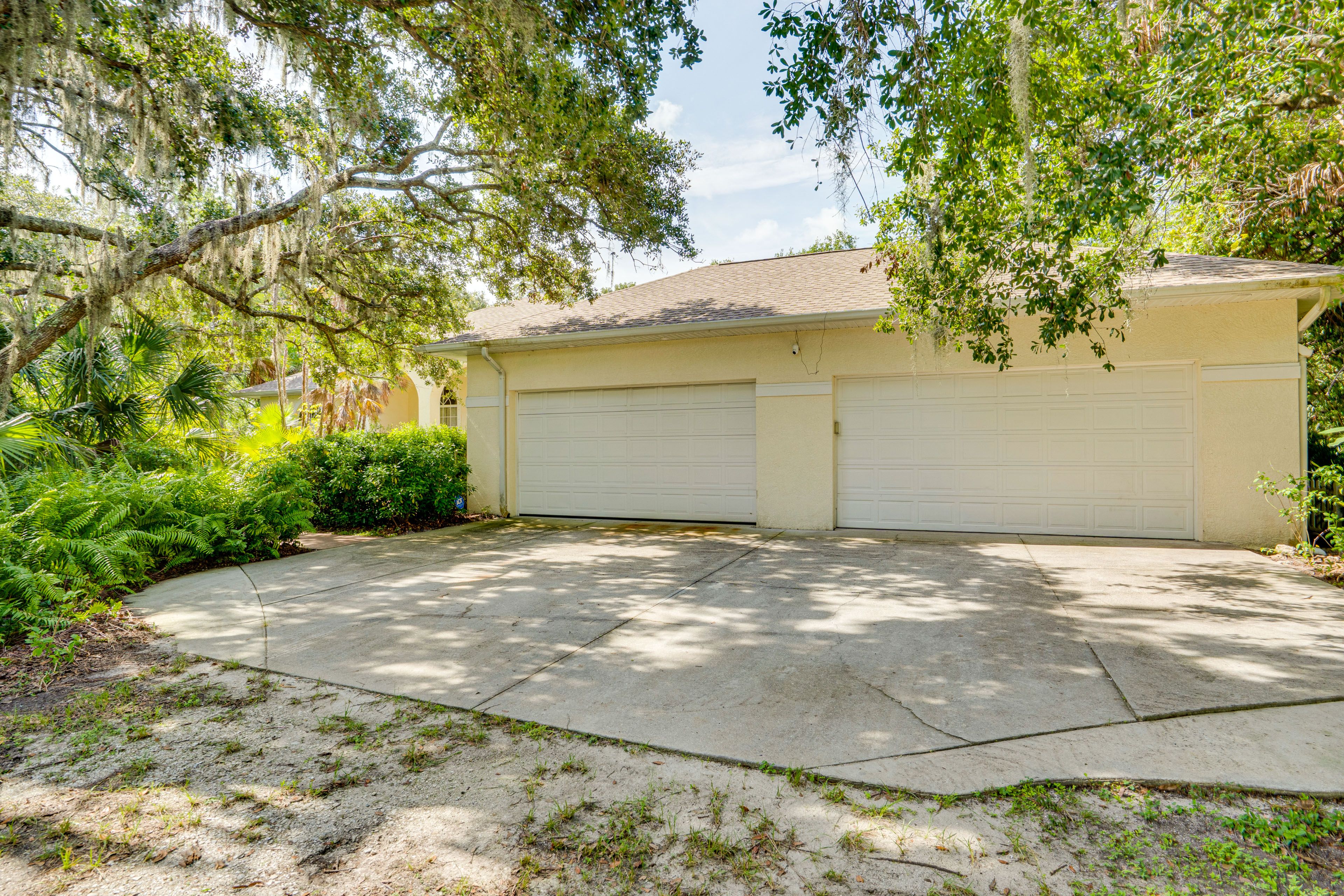 Parking | Driveway (3 Vehicles)