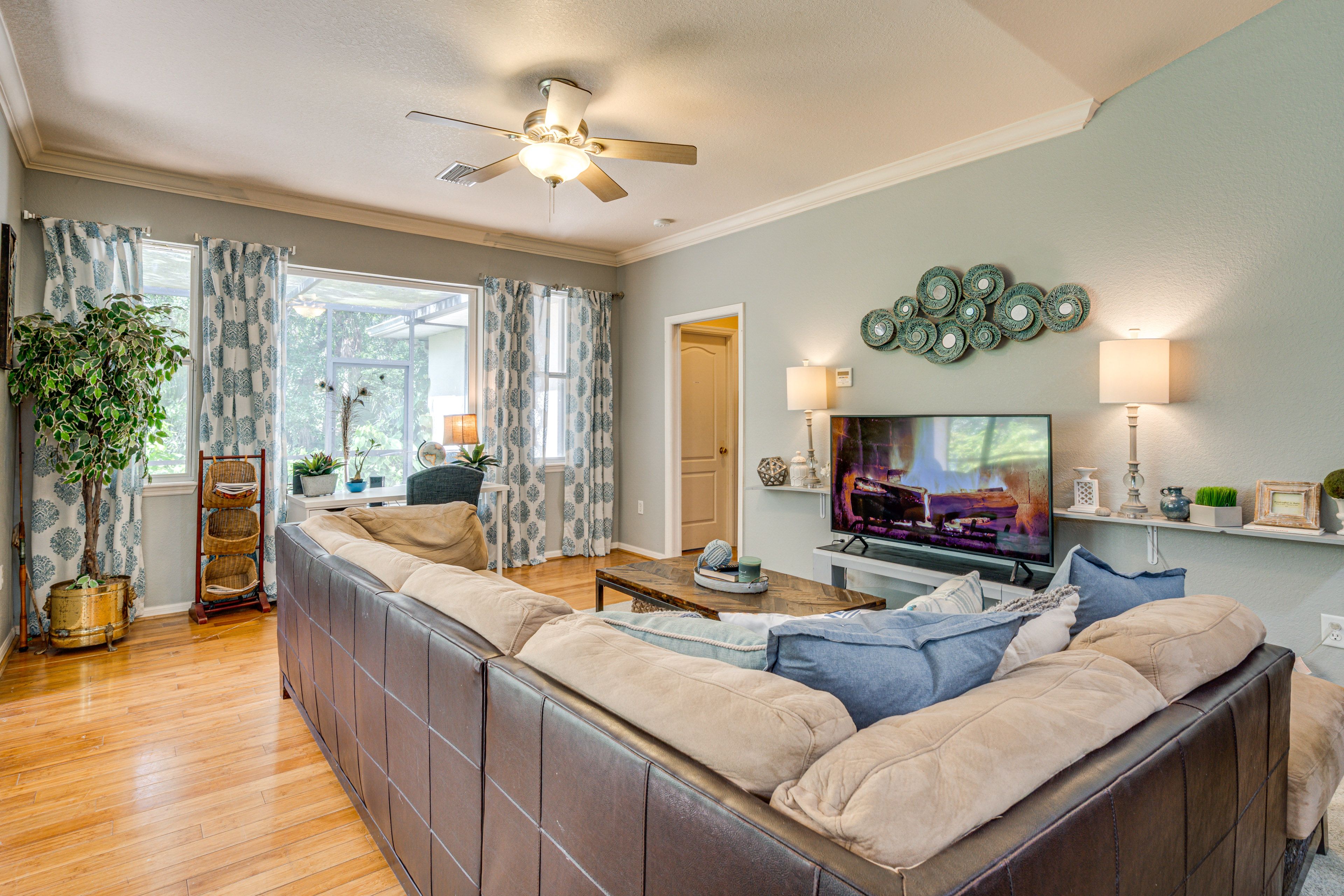 Wimauma Vacation Rental | 4BR | 3BA | Steps Required | 3,000 Sq Ft